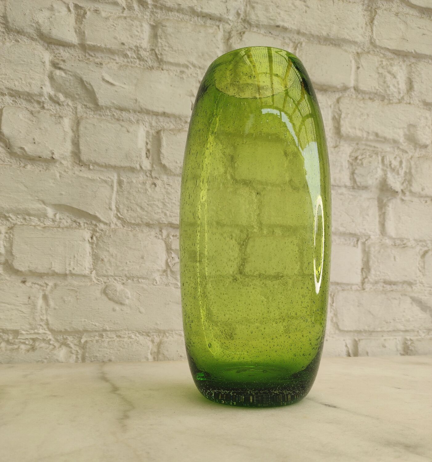 Vintage green bubble glass cylindrical vase - Scandinavian style