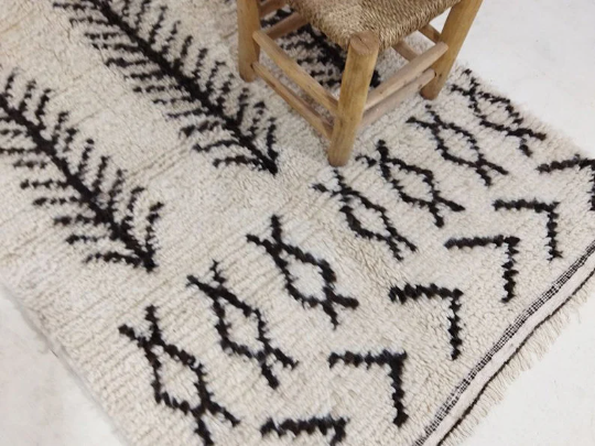 Handmade moroccan berber carpet 203 x 94 cm