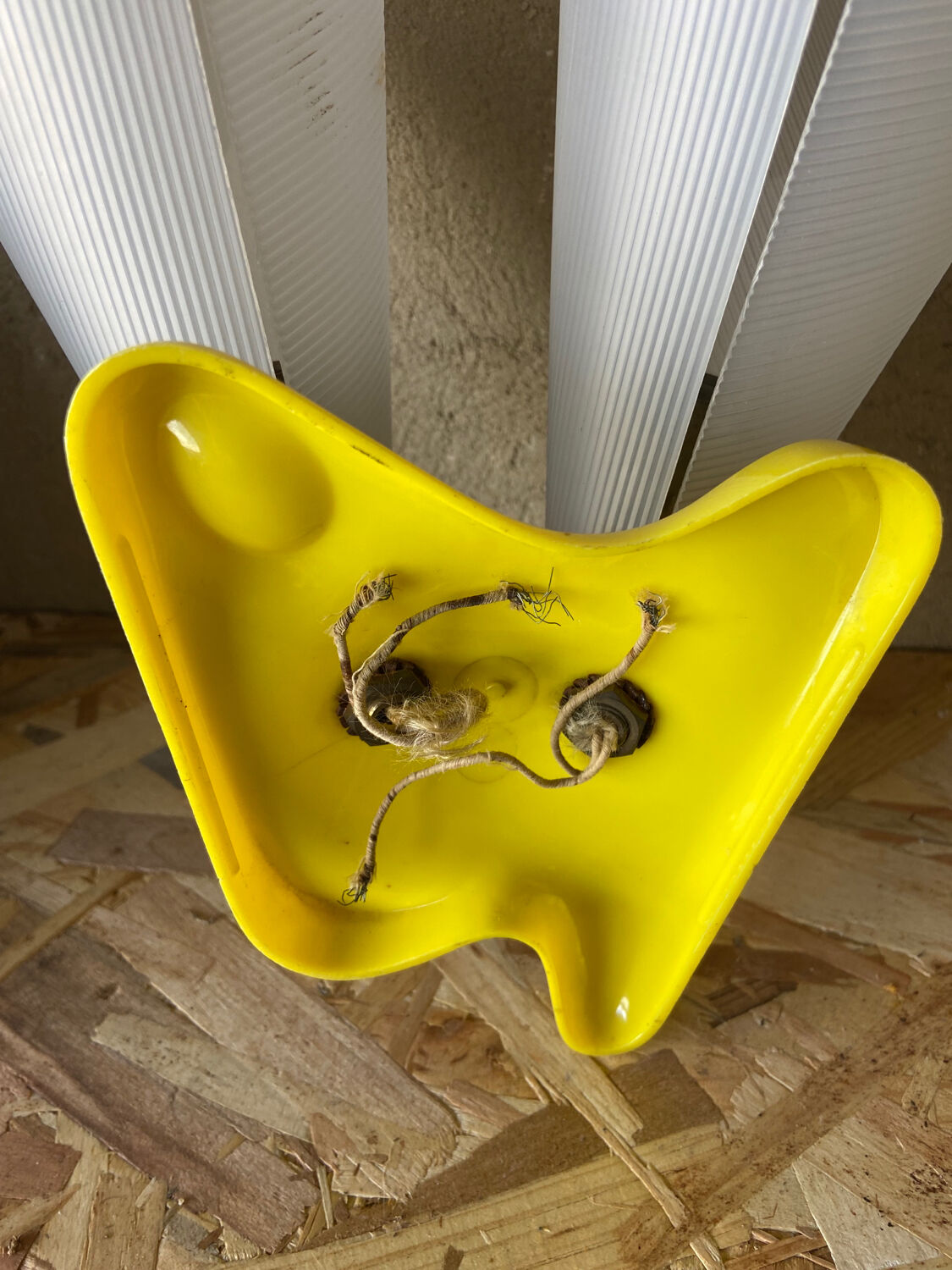 Wall lamp in Bakelite 70s