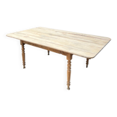 Old cloth merchant's table