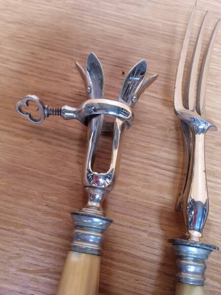 Vintage horn handle leg of lamb service