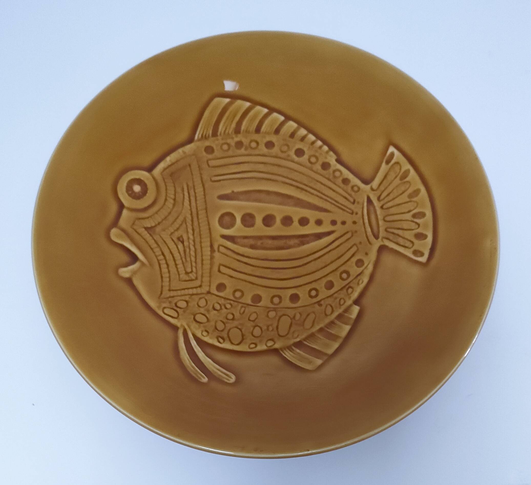 10 assiettes décor poisson par Robert Picault pour Longchamp