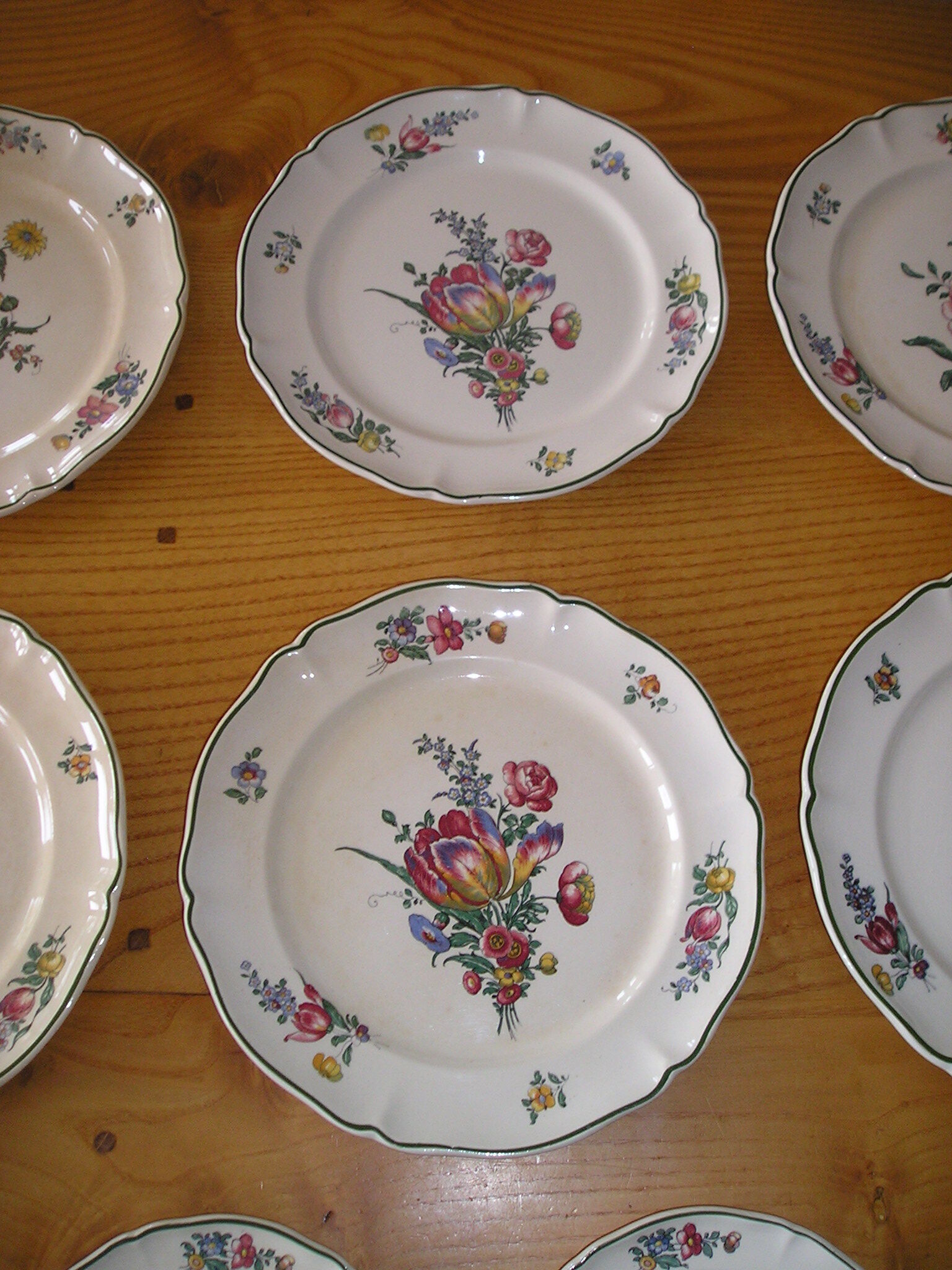 Service in faience for 6 people: 18 rooms Villeroy & Boch