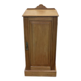 English bedside table in satin wood from the 1930s.