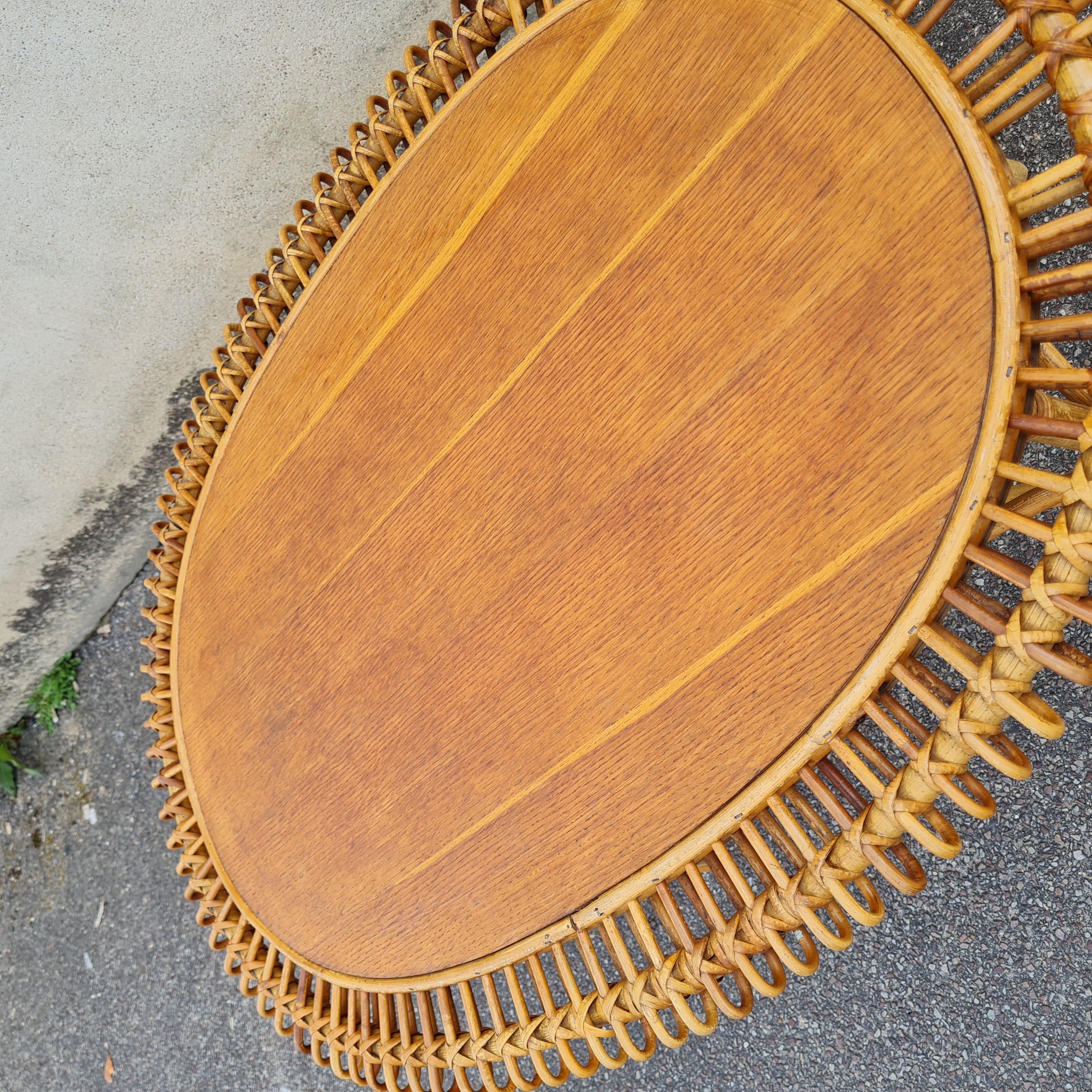 Table basse en rotin années 50