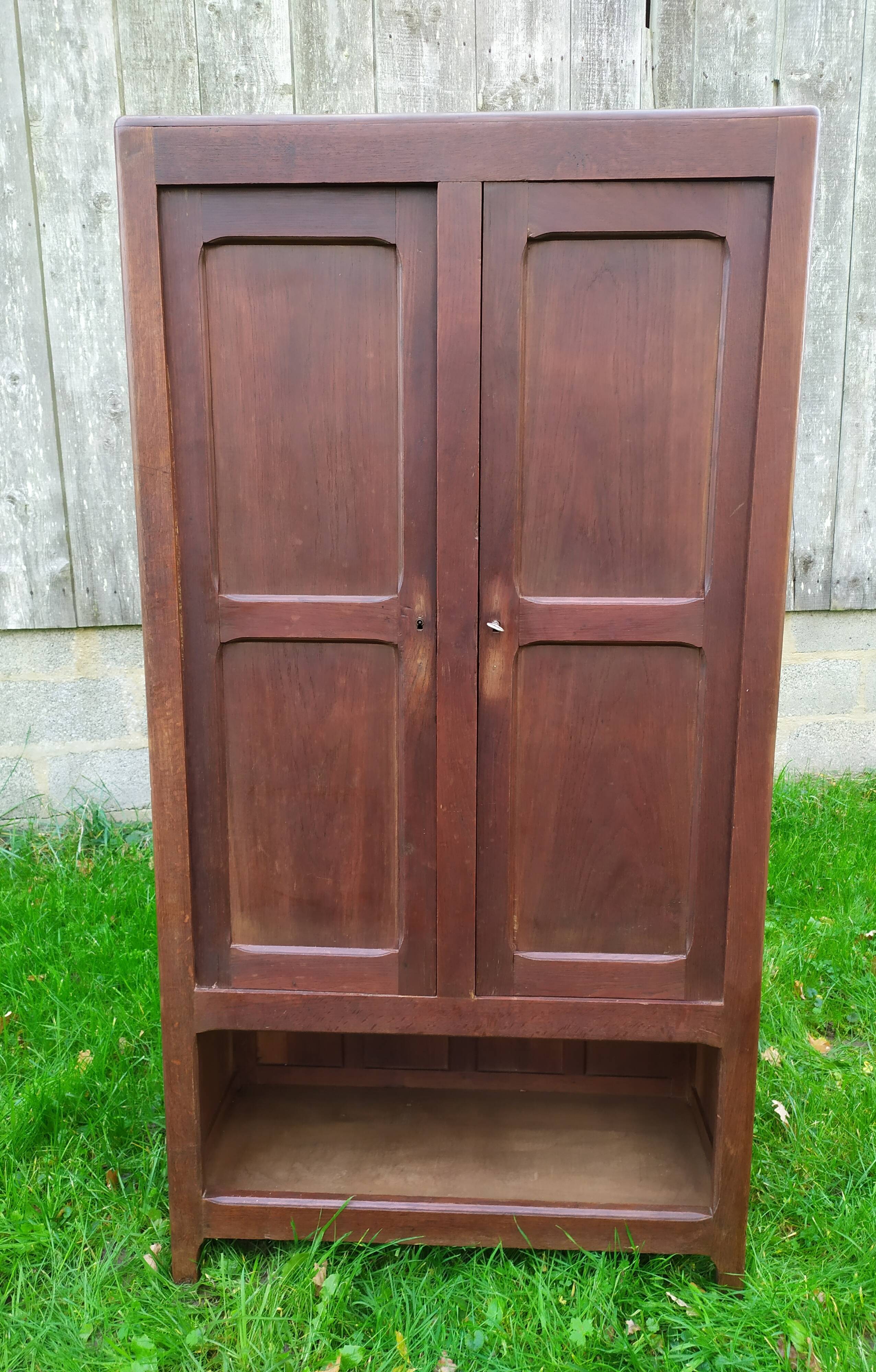 Armoire parisienne vintage