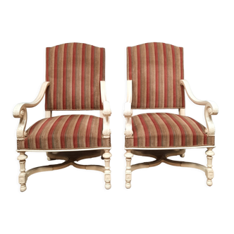 Paire de fauteuils style regence