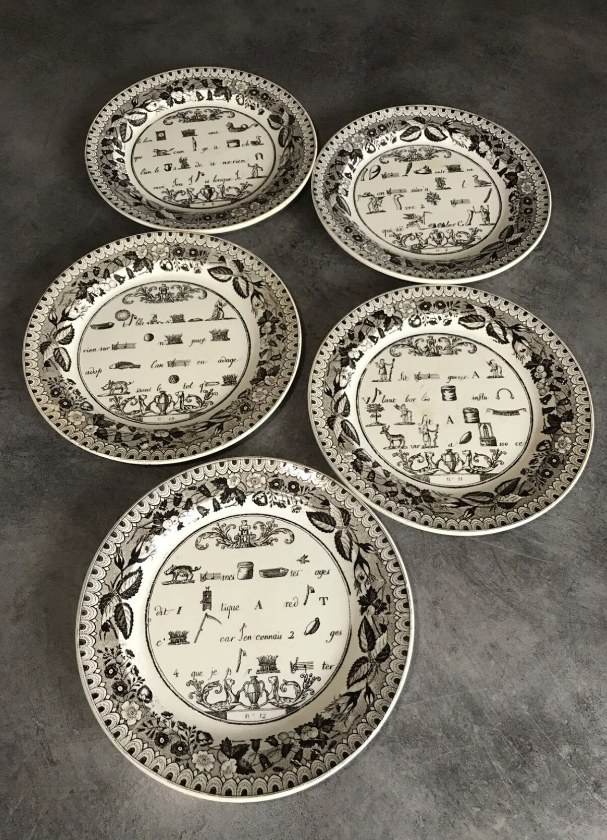 Lot of 5 plates in earthenware of choisy-le-roi, p&h, decoration of rébus, xixth