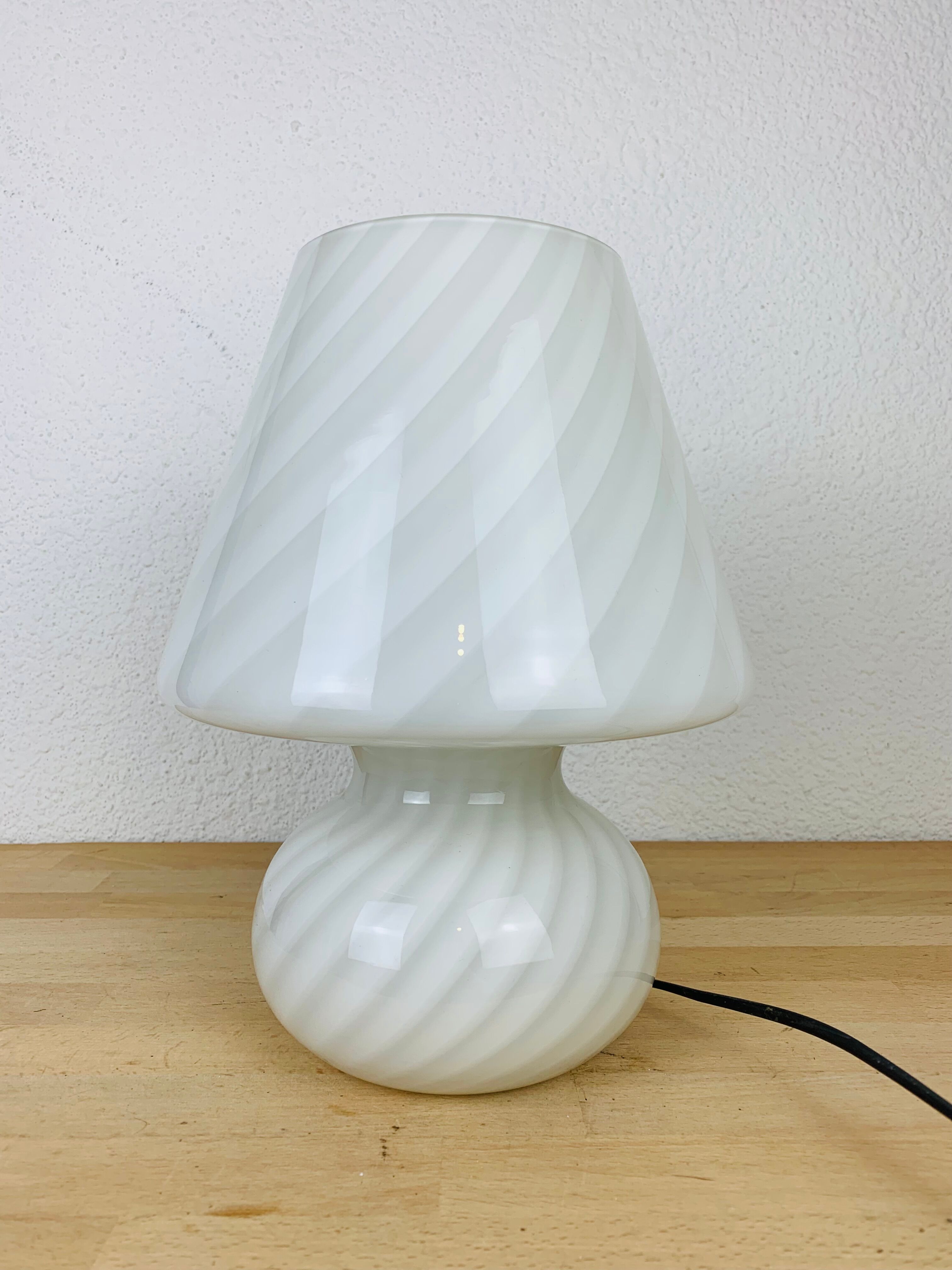 Mushroom lamp Murano white 70's
