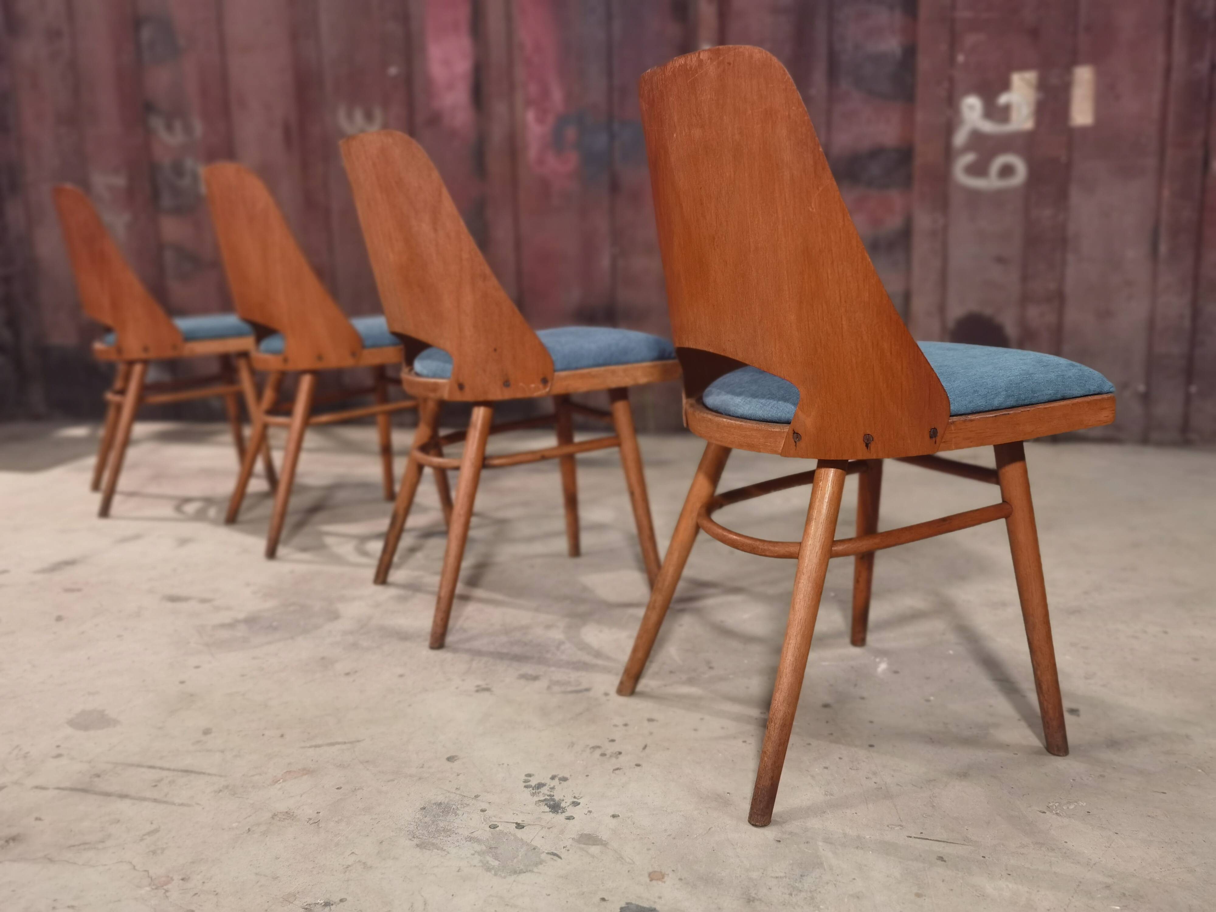 Suite of 4 chairs 515 Oswald Haerdtl's  for Thonet