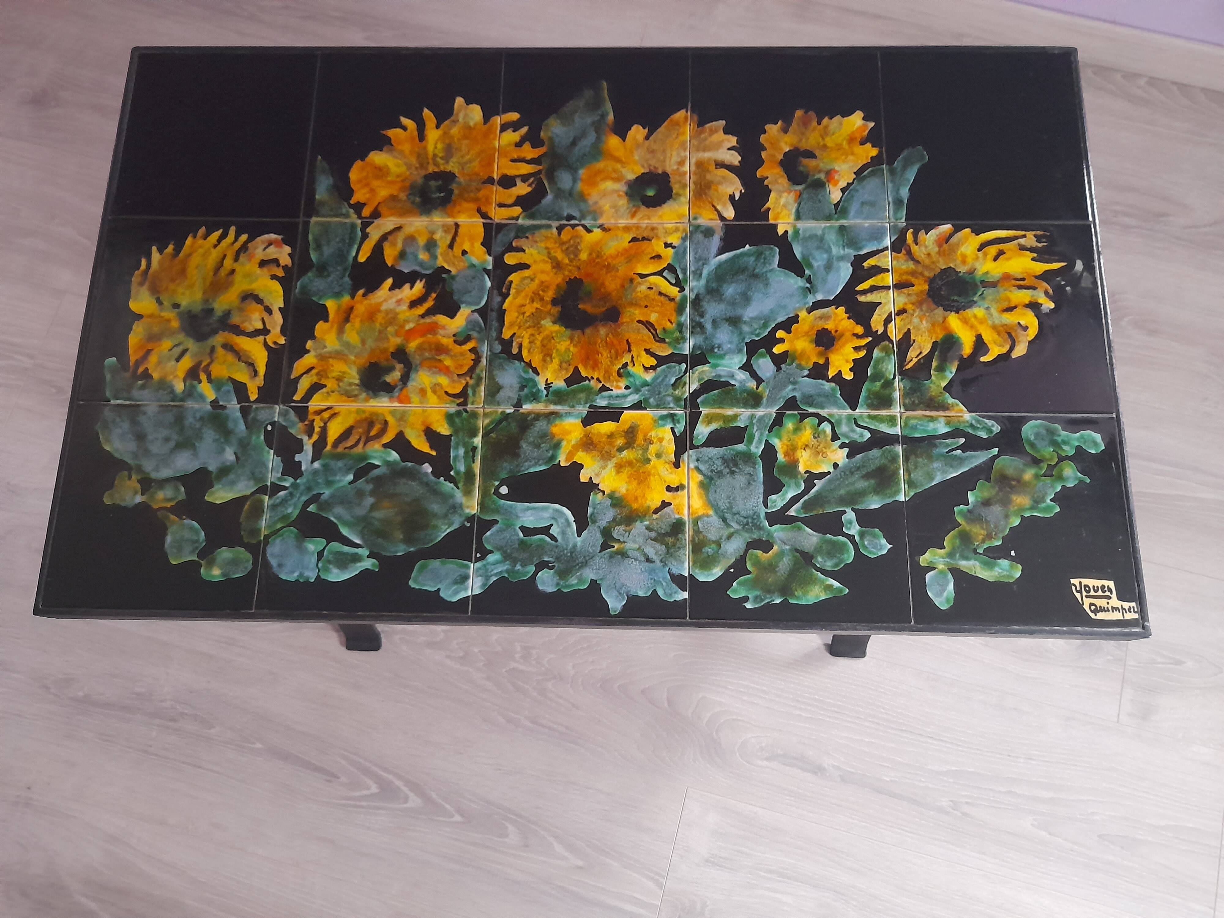 Ceramic coffee table from Quimper signed by Youen.