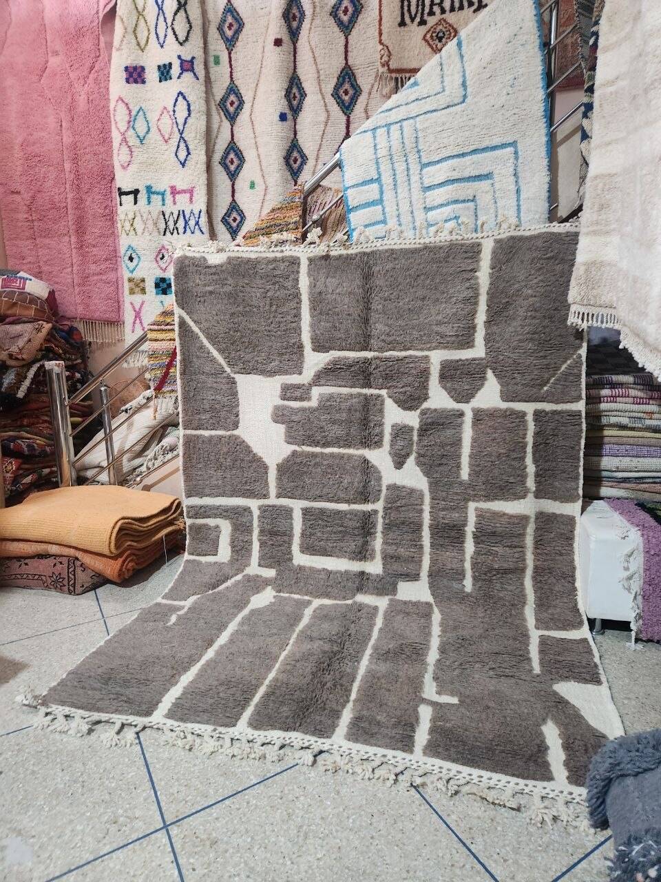 Large Beni Ouarain rug in grey & ecru 300x200 cm – Handmade wool