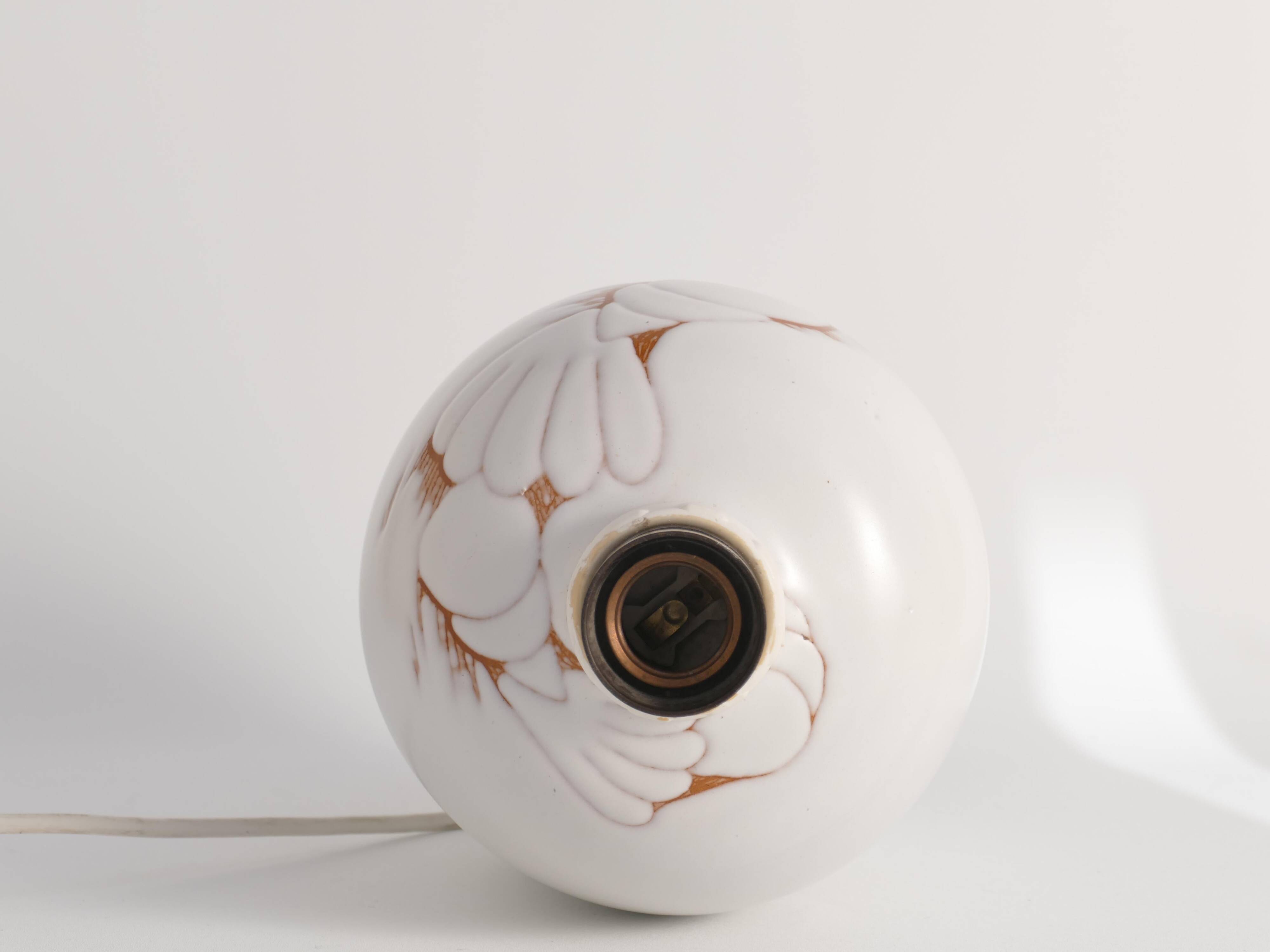 Art Deco White Seashell Motif Table lamp By Anna Lisa Thomson, Upsala Ekeby