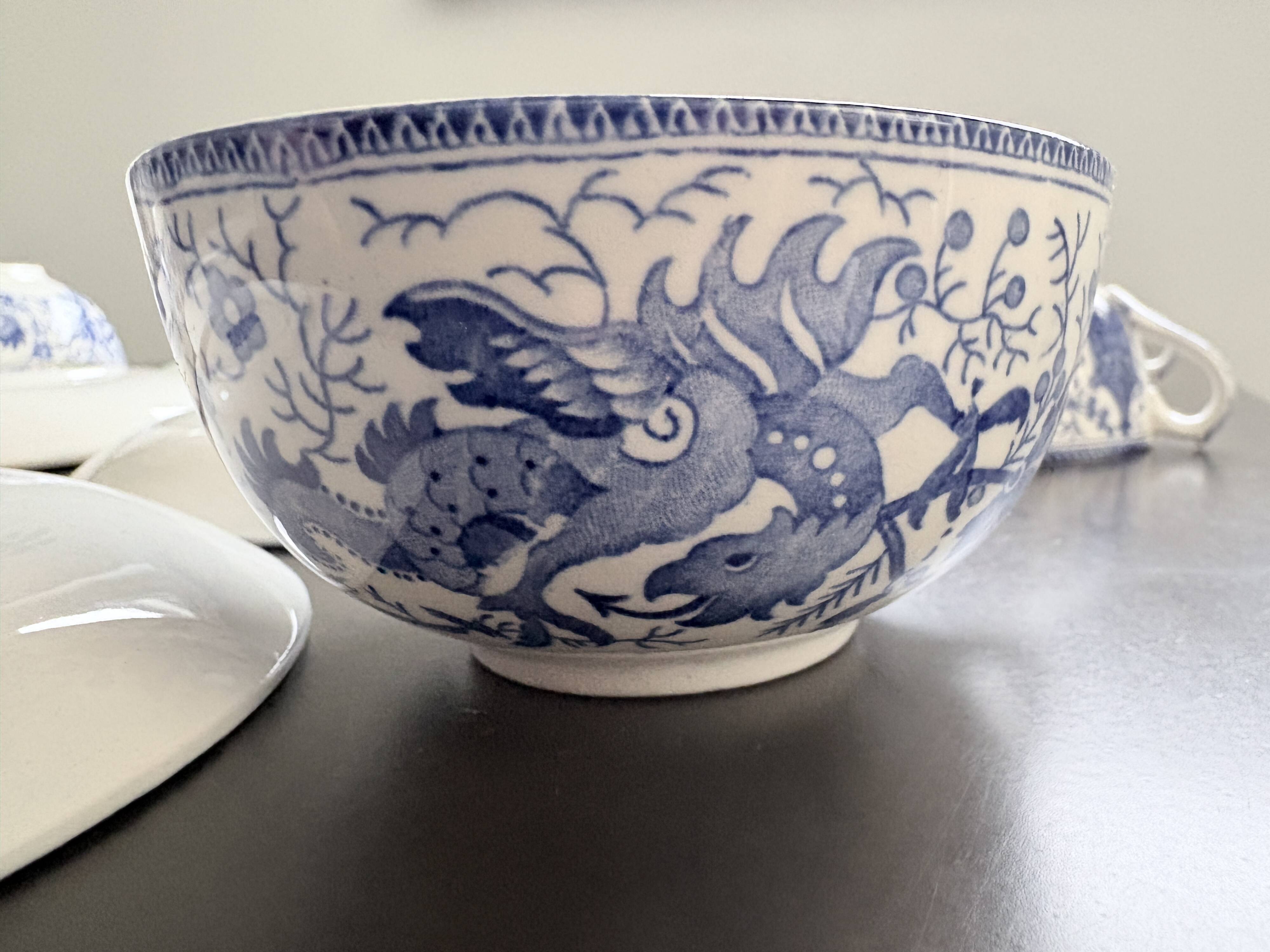 Service de 6 Grandes Tasses Dragon Boch