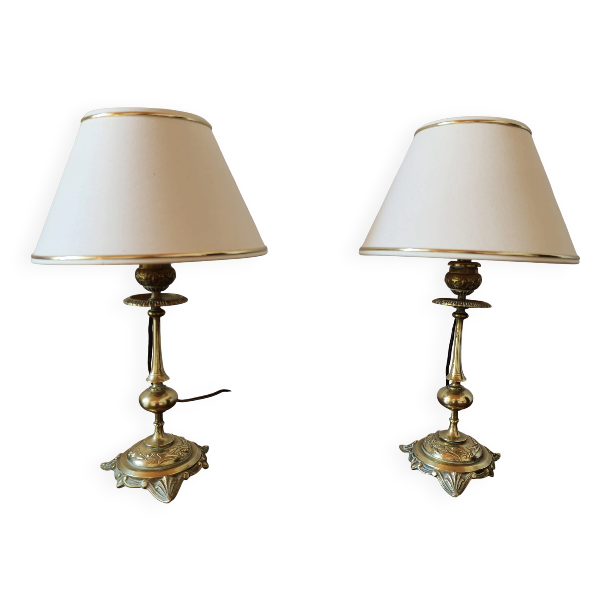 Pair of lamps in solid gold-plated brass