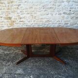 Scandinavian table
