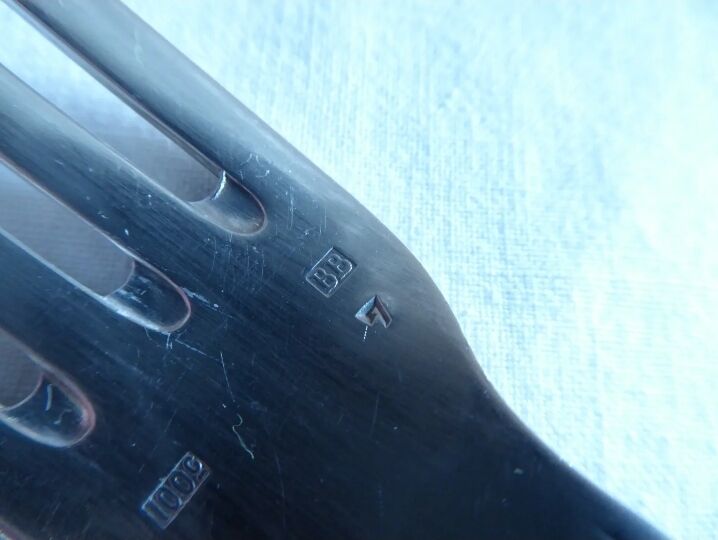 Silver metal forks, BB