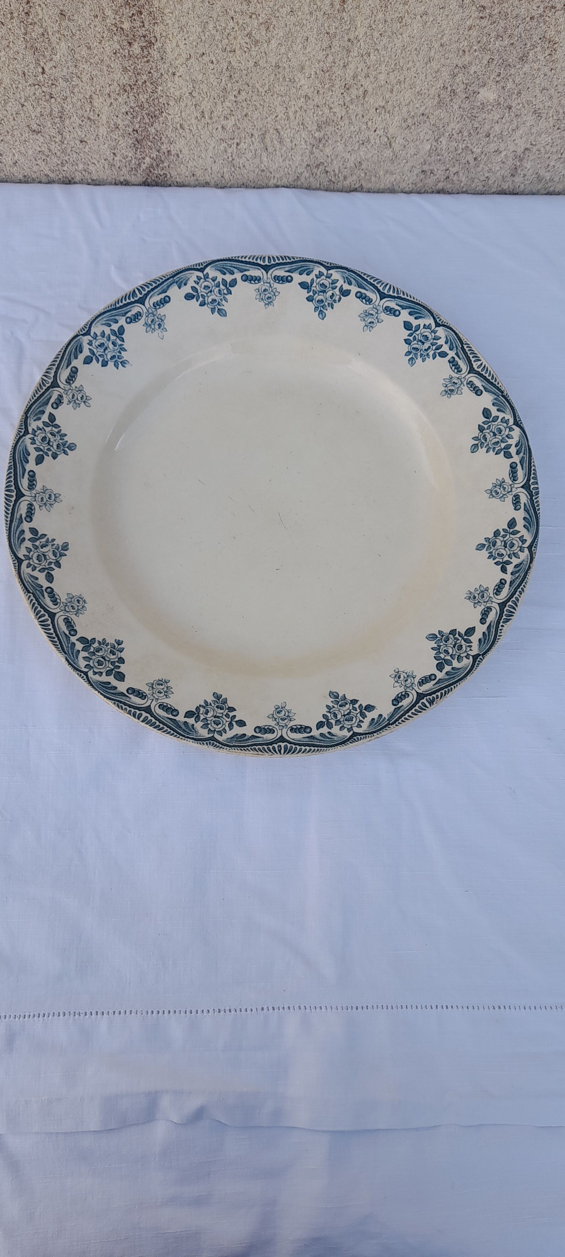 Round earthenware dish Iron earth H B & cie Bordeaux diam 29.5 cm