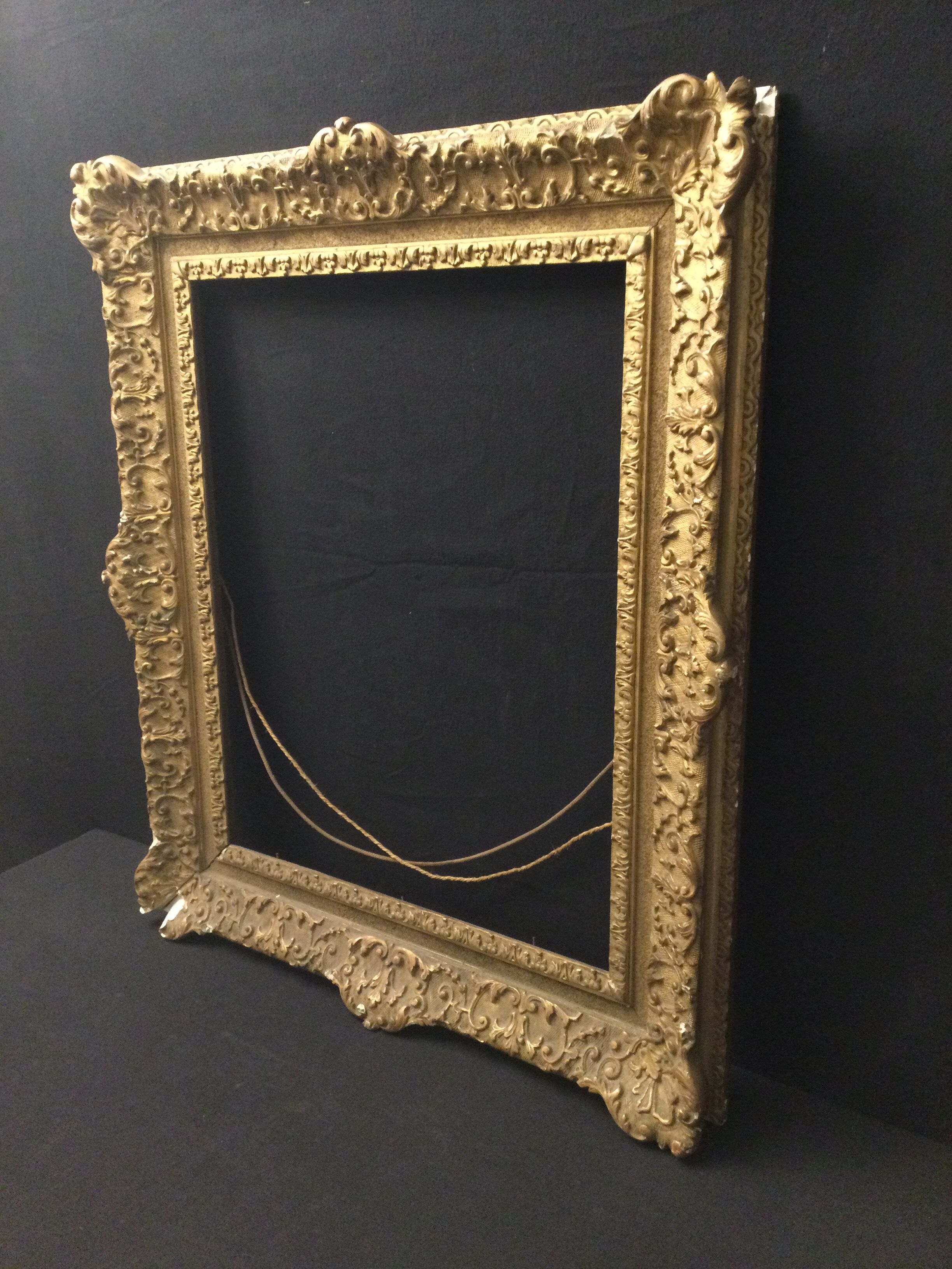 Cadre bois plâtre et stuc pour tableau 52,5x42,5 cm