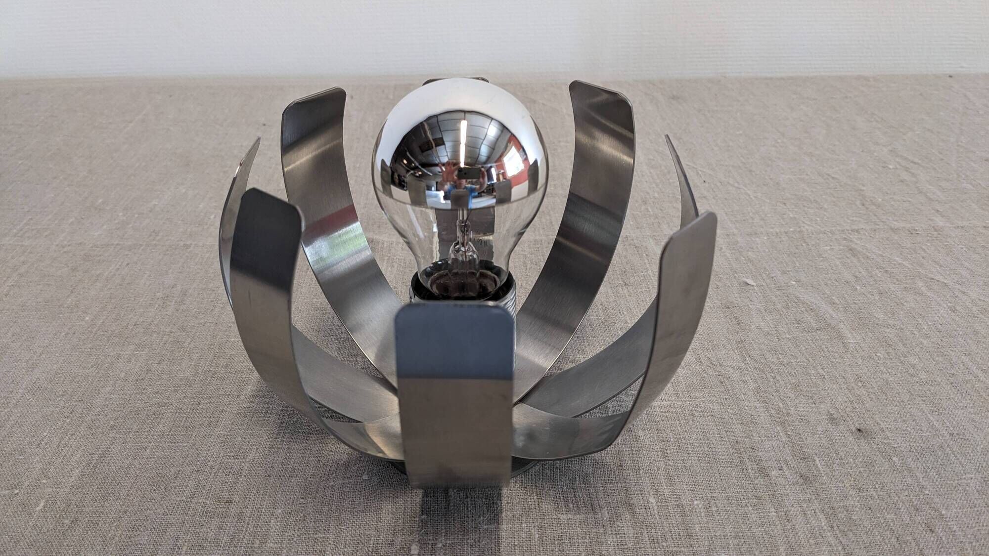 Space age flower lamp by Jocelyne Trocmé for Oxar France circa 1970