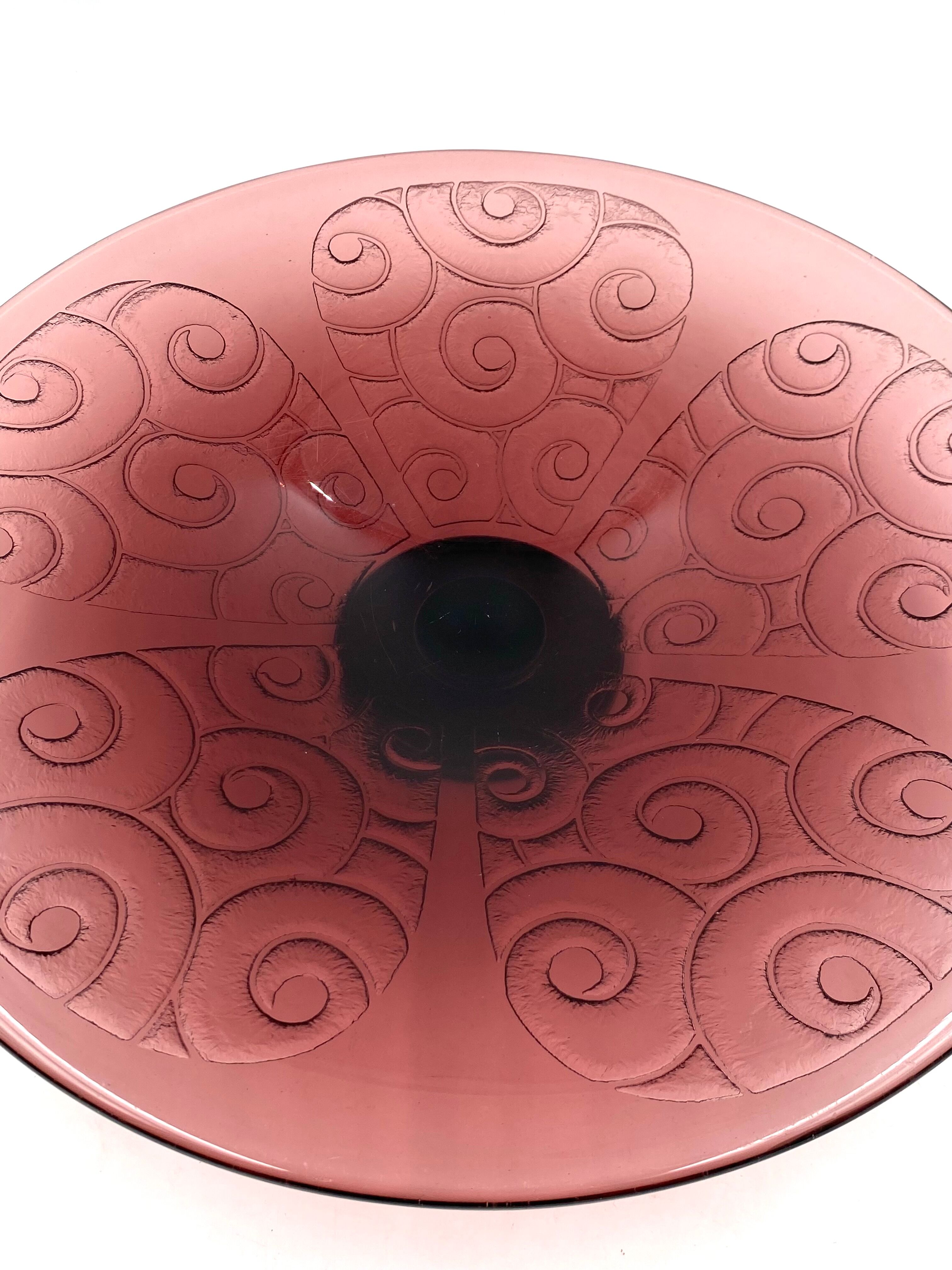 Art deco violet glass centerpiece, Le Verre Francais, Charles Schneider, France, 1930s