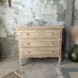 Wooden chest of drawers