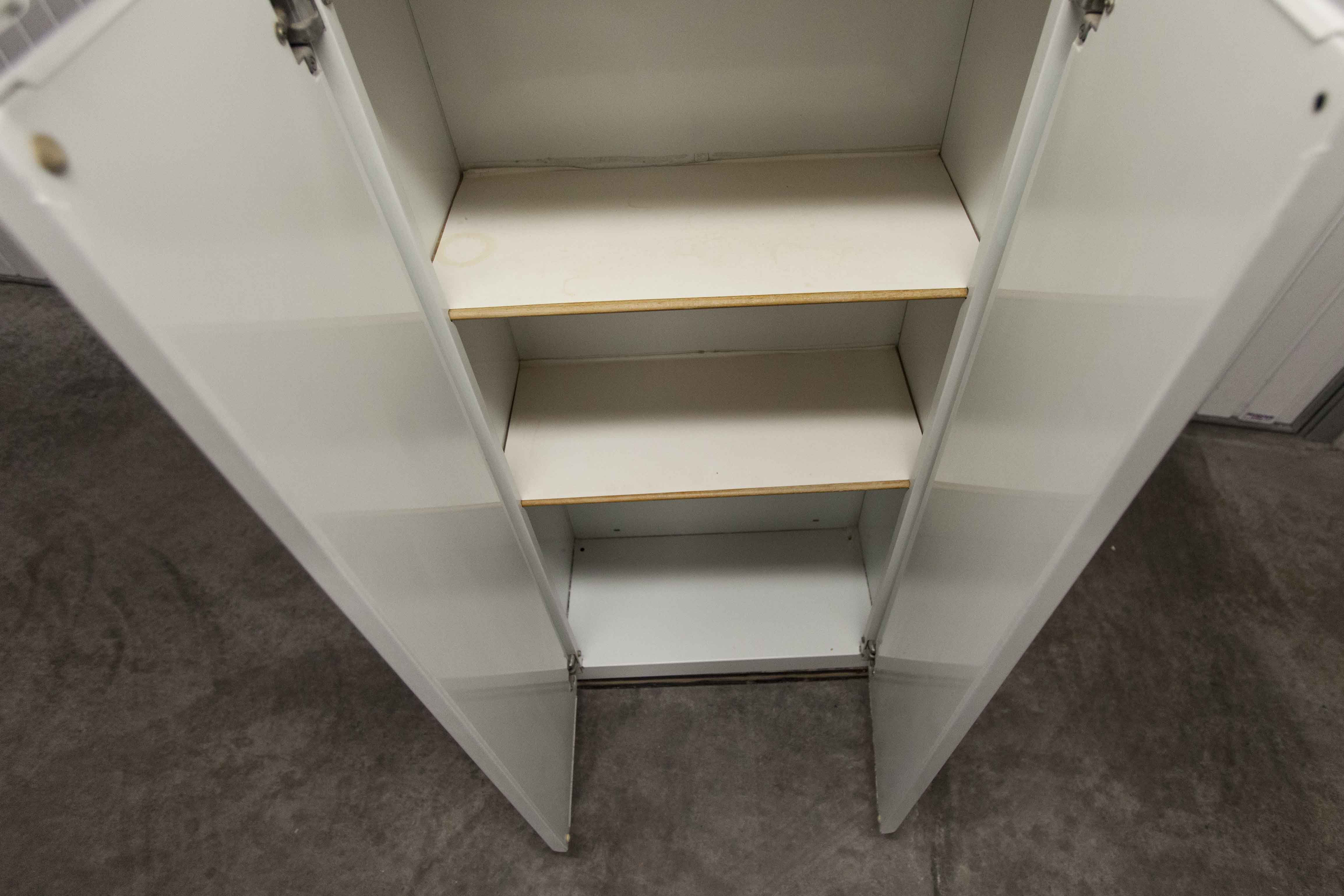 Bathroom cabinet in white metal 1960