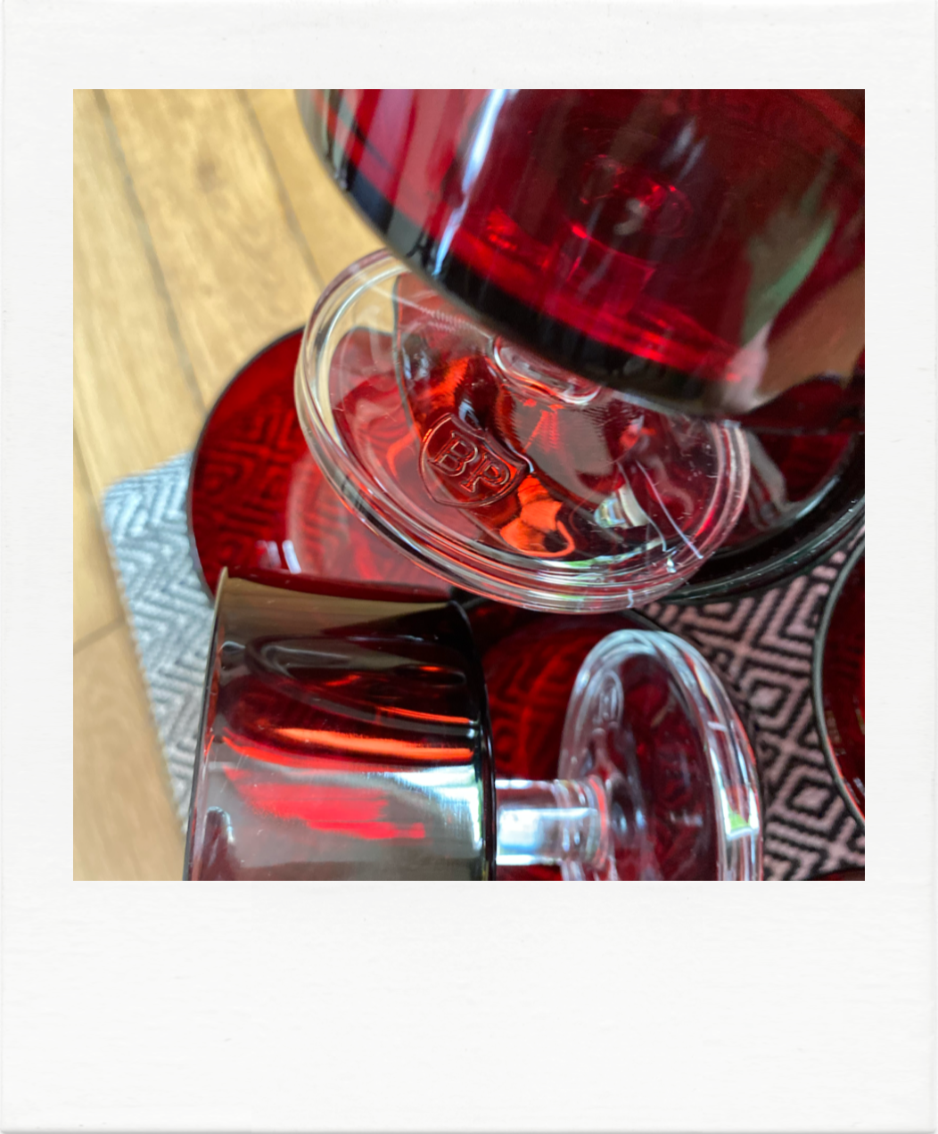Set of 12 glasses with arcoroc foot BP