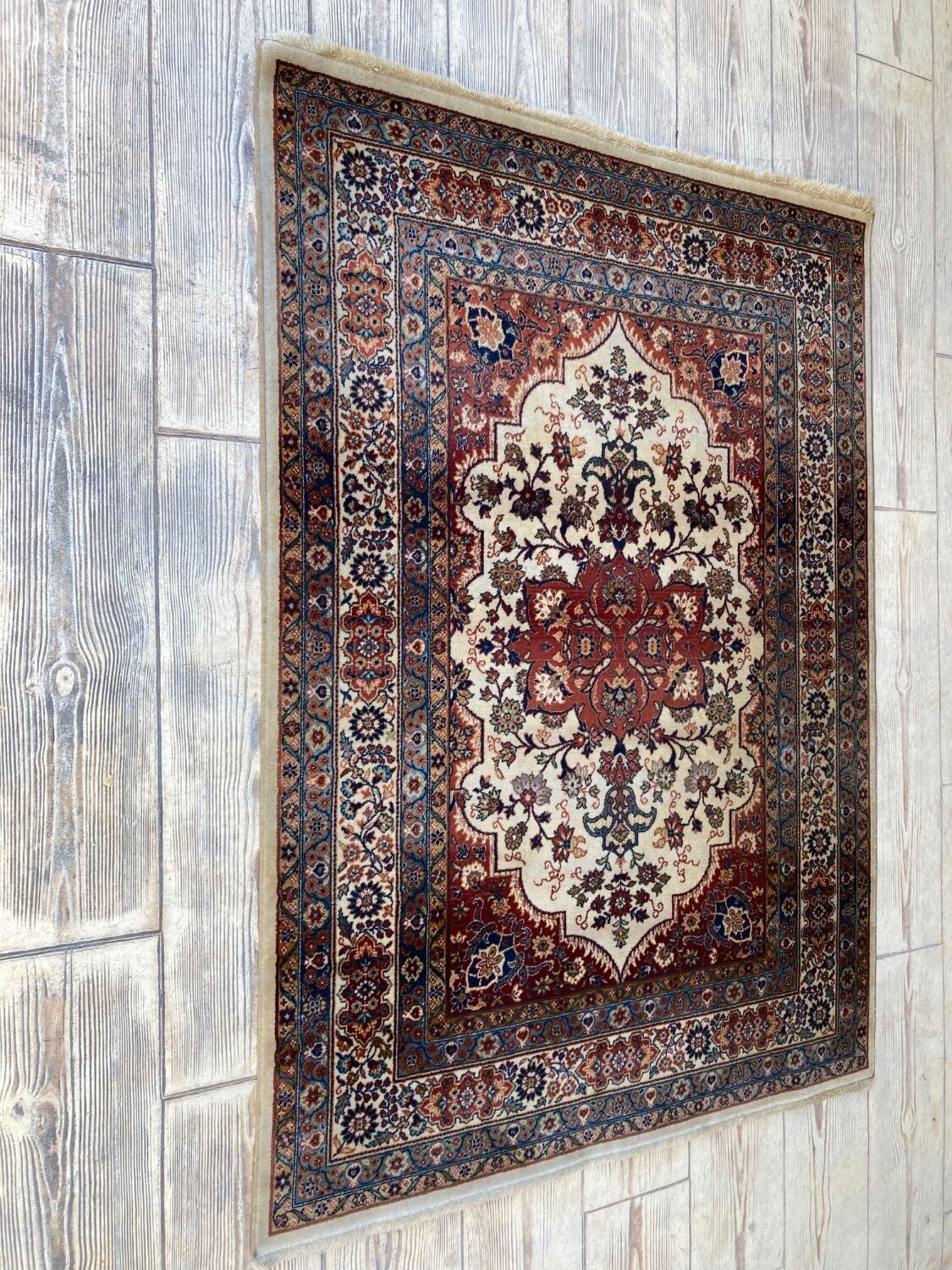 Tapis persan taille 190 cm
