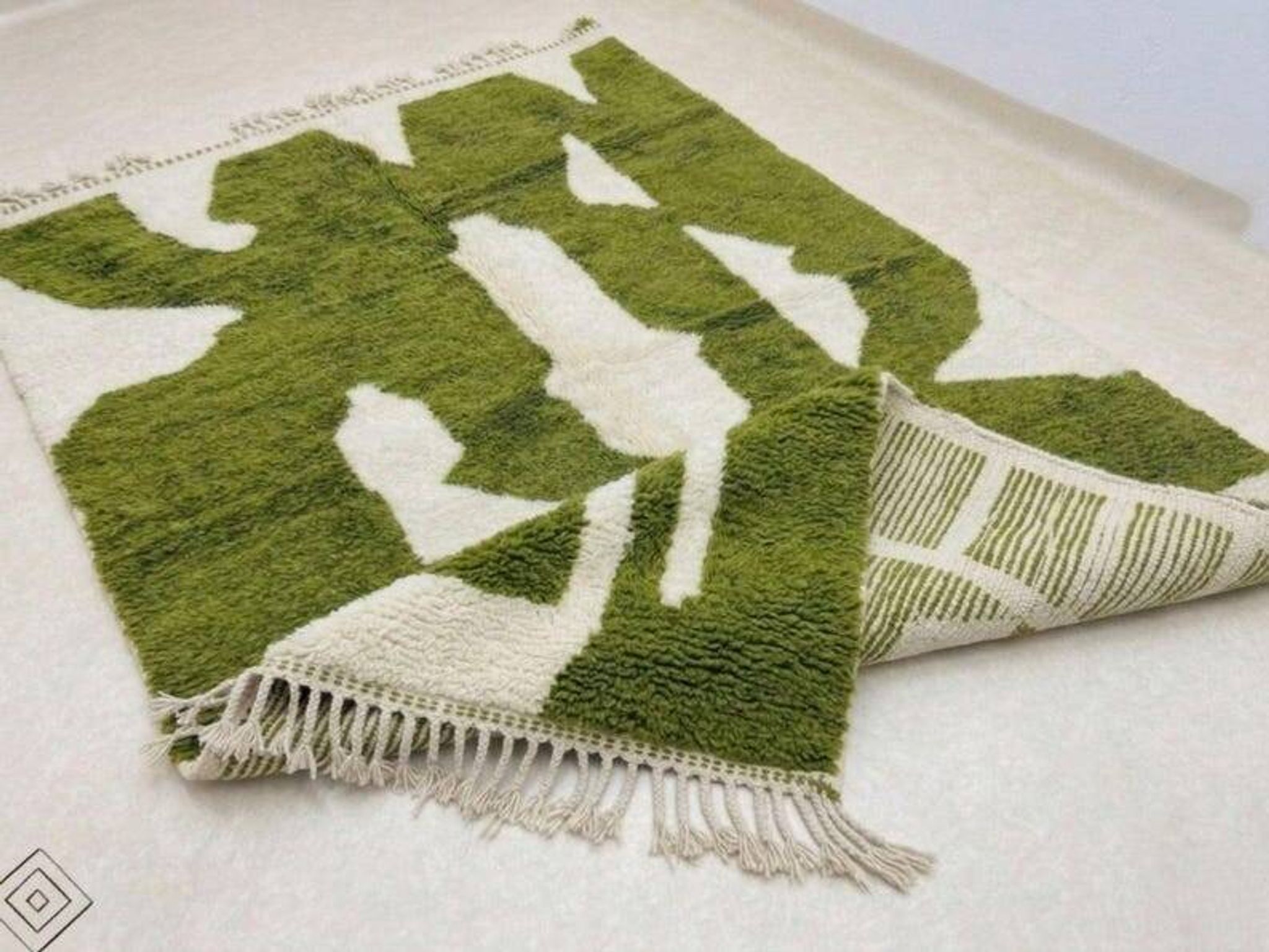 Unique Berber Moroccan rug 250cm x 200cm