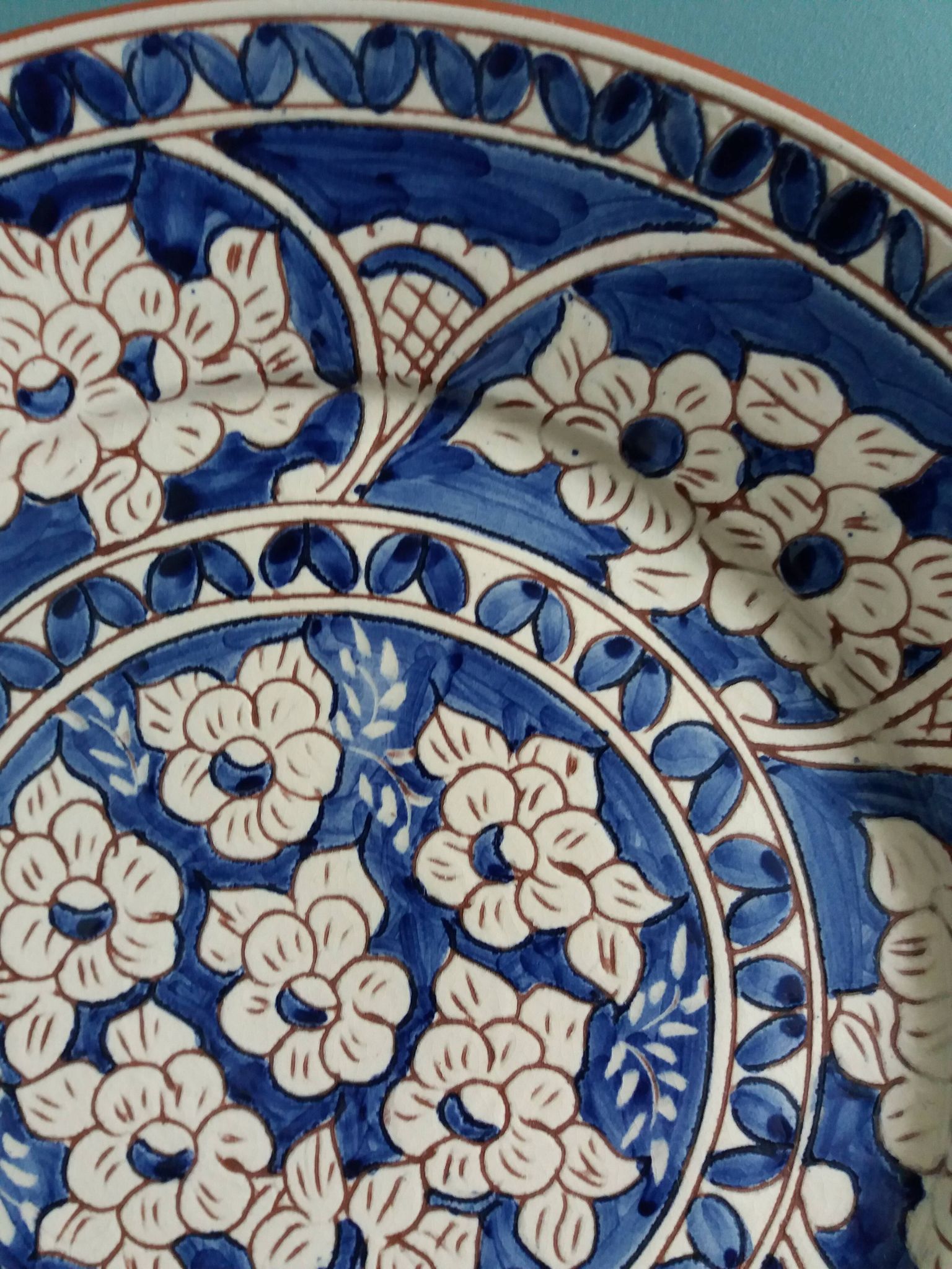 Plate signed Luis Janeiro, Portugal, enamelled terracotta plate