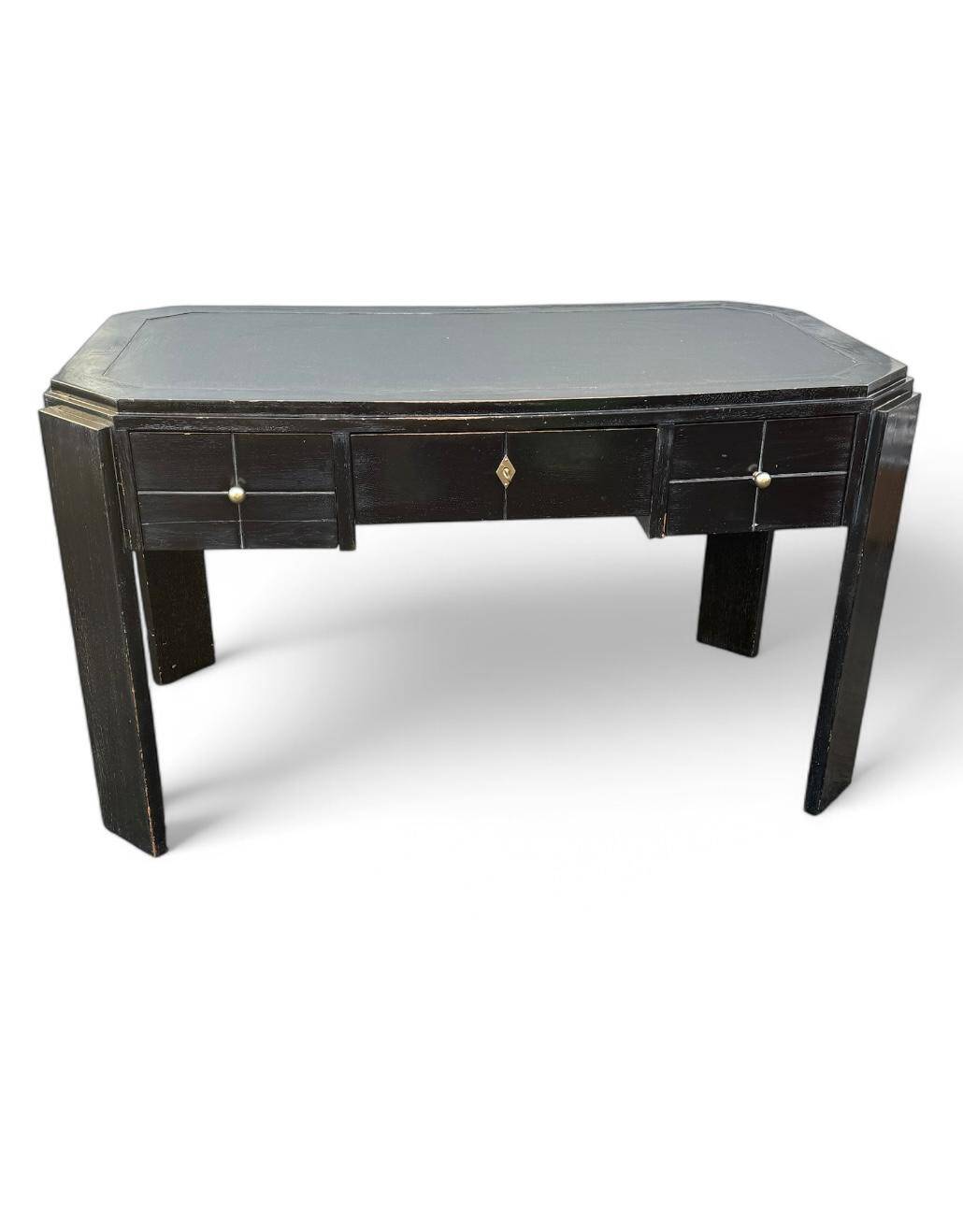 Bureau Art Déco en Chêne Teinté. 133/74 cm.