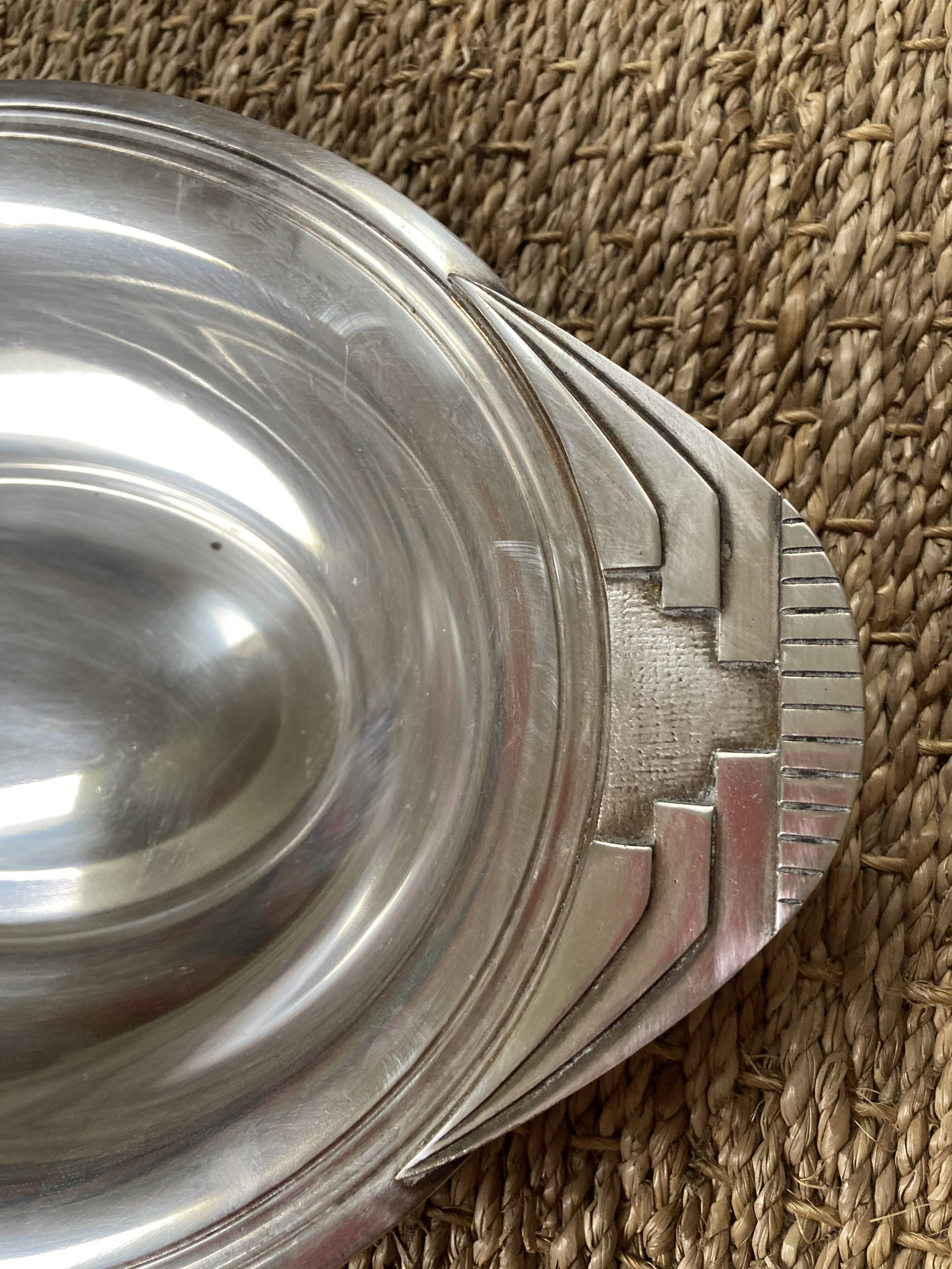 Art deco flat in silver metal 1930, antique silverware