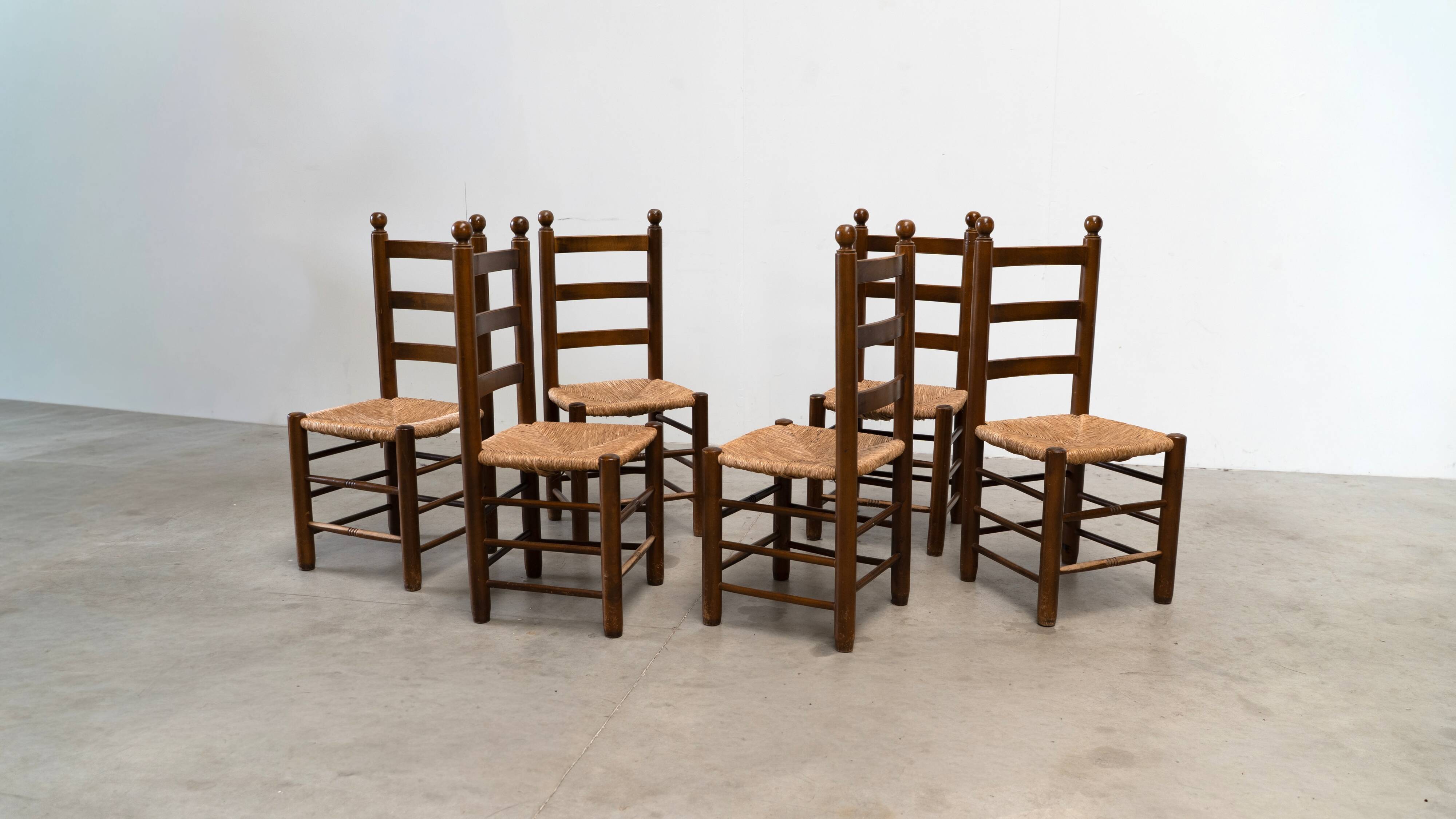 Ensemble de six chaises de salle à manger françaises par Charles Dudouyt