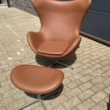 2x Fritz Hansen Egg Chair +1x Ottoman in Cognac leather NIEUW!!