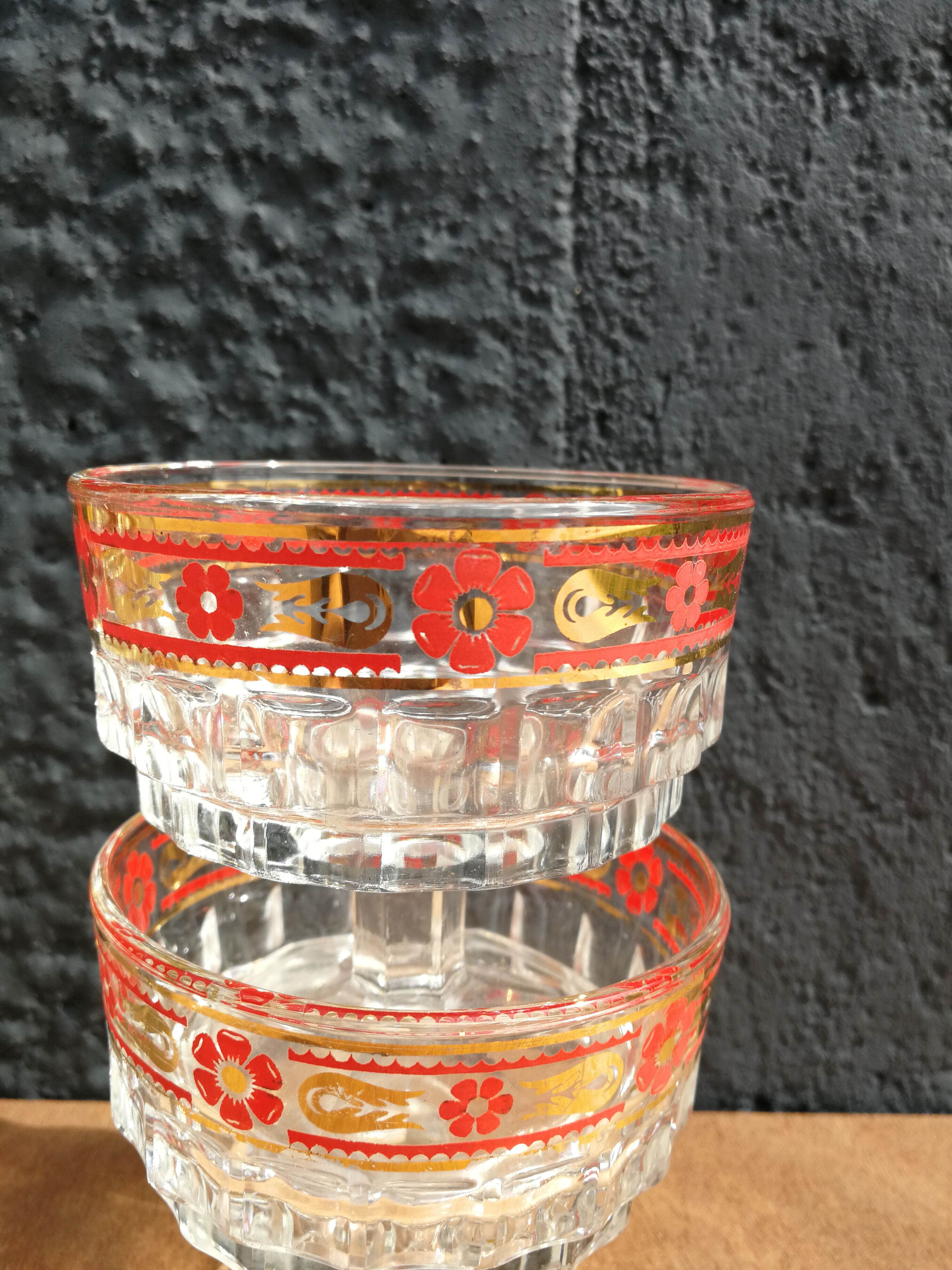 4 70's dessert/champagne glasses