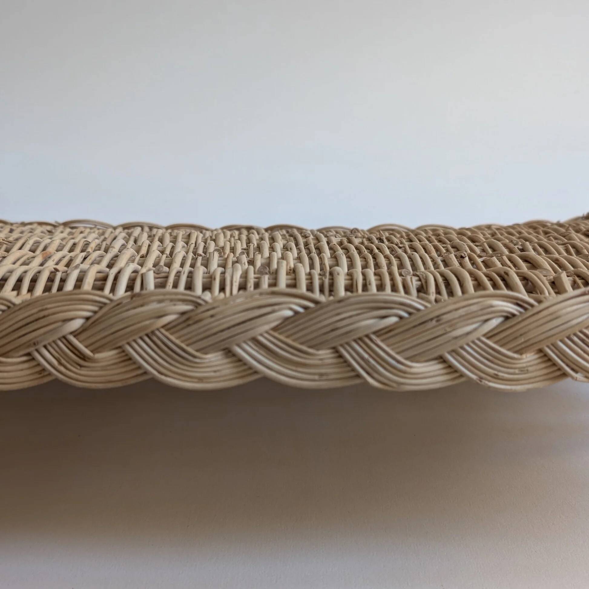 Plateau en osier rectangulaire