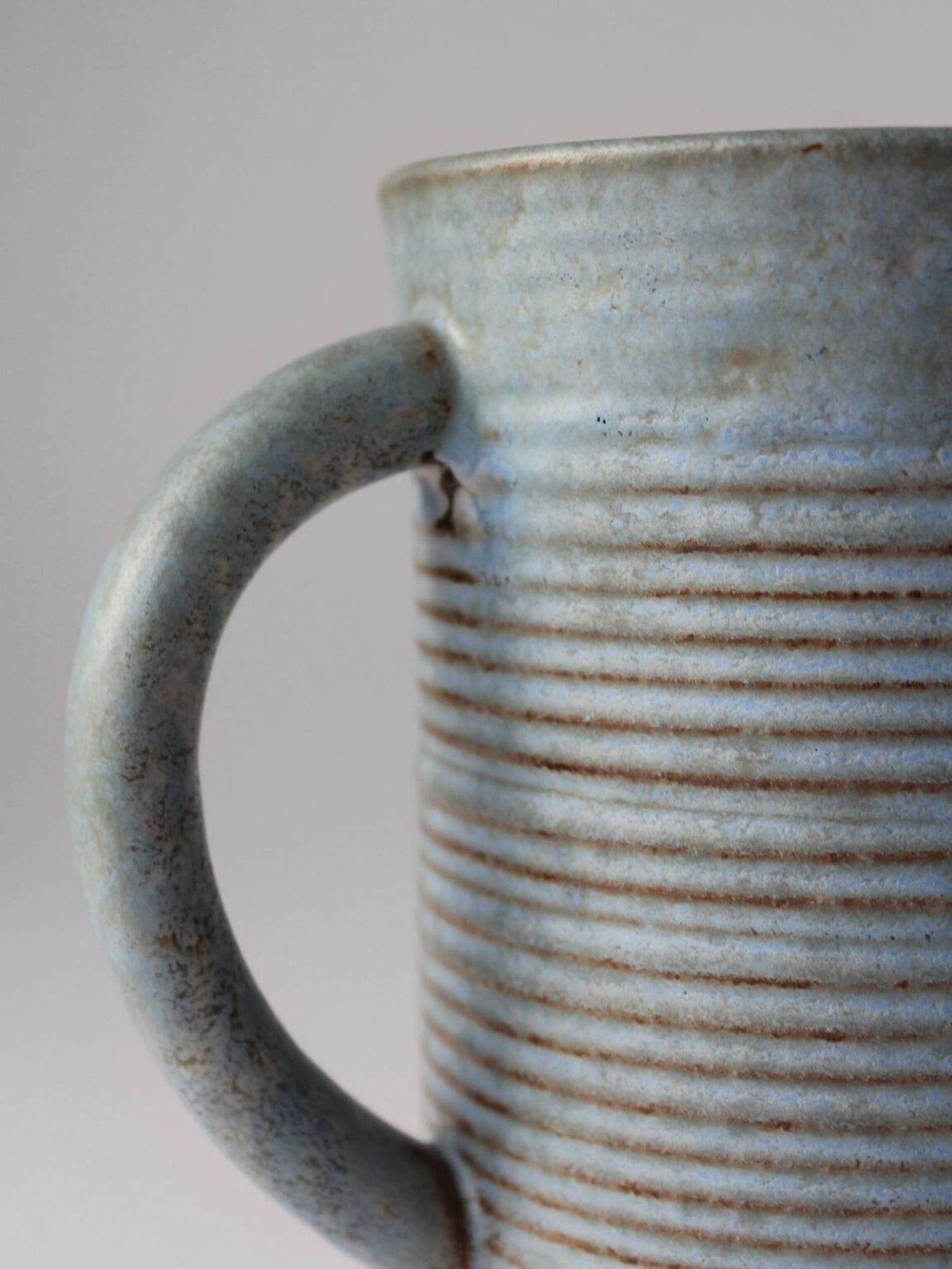 Pichet en céramique côtelée turquoise style milieu du siècle, 1 L