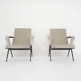 Set of two "Repose" lounge chairs by Friso Kramer for Ahrend de Cirkel, The Netherlands 1959