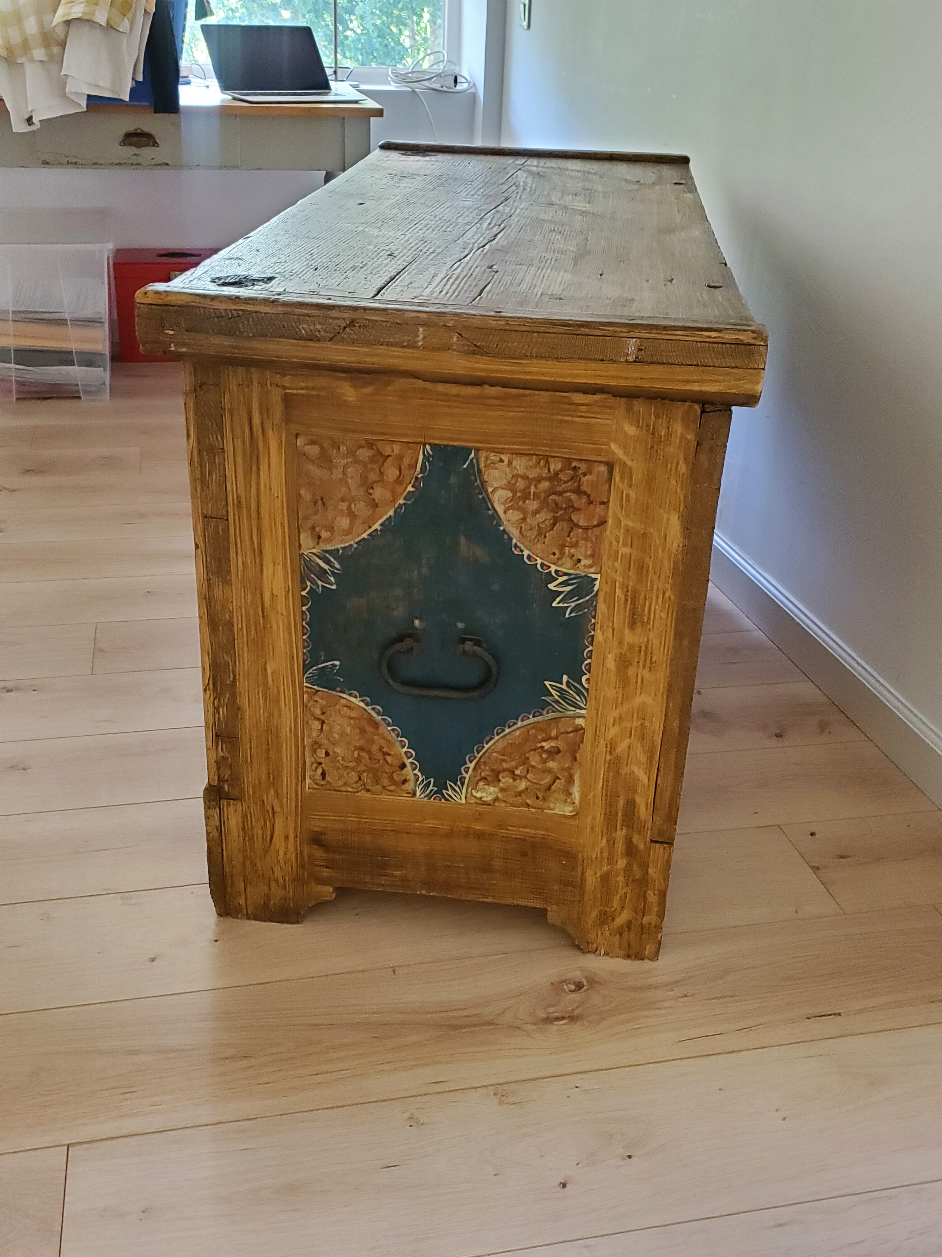 19th century Alsatian wedding chest