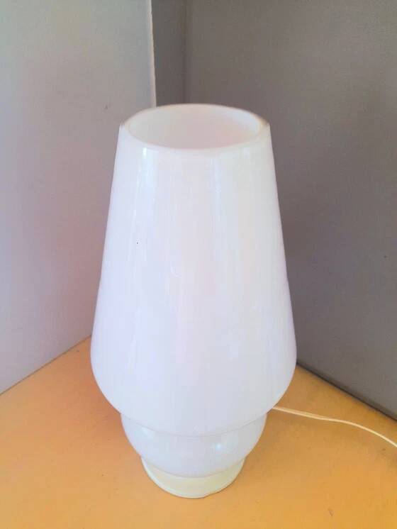 Murano opaline mushroom lamp, 1970