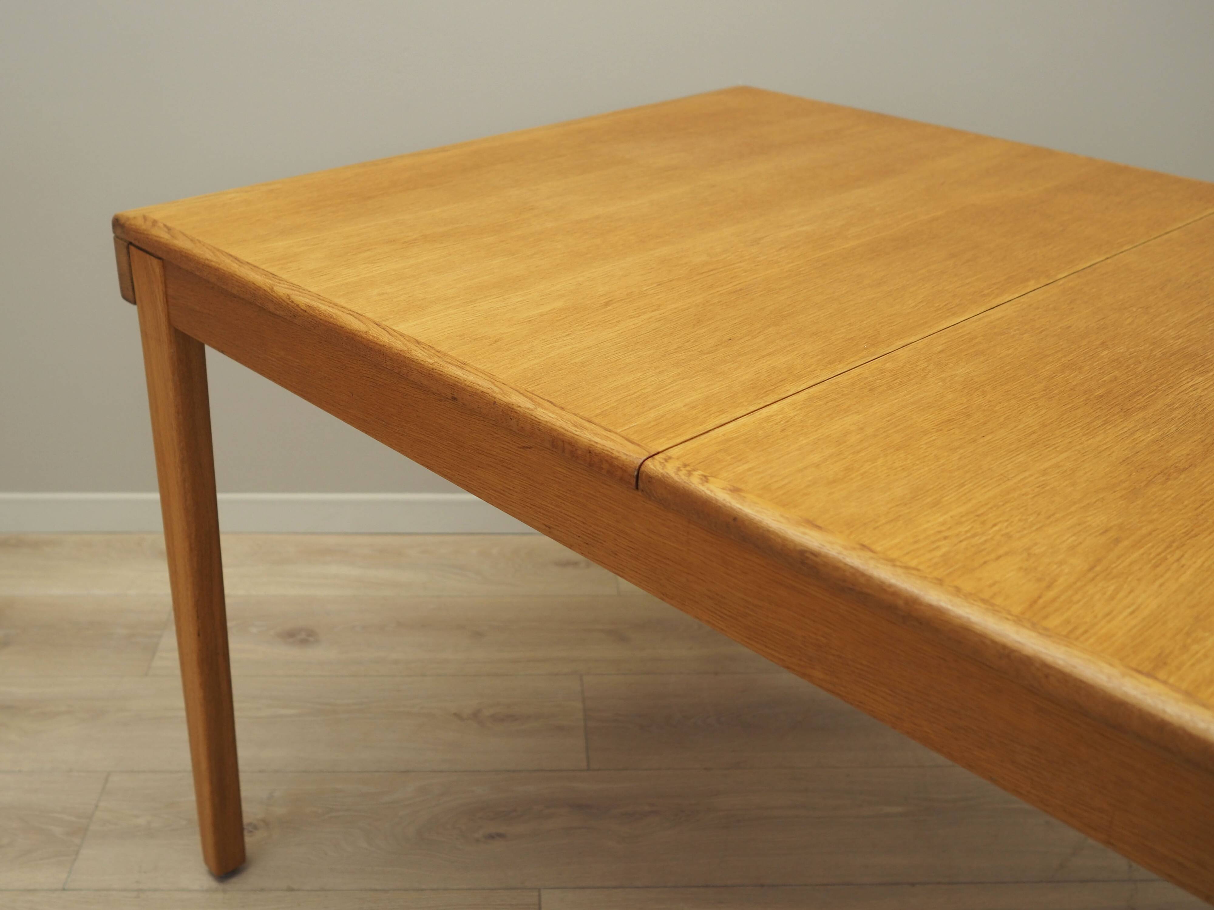 Oak table, Danish design, 1970s, production: Denmark