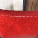 Chaises moumoute rouge vintage années 60