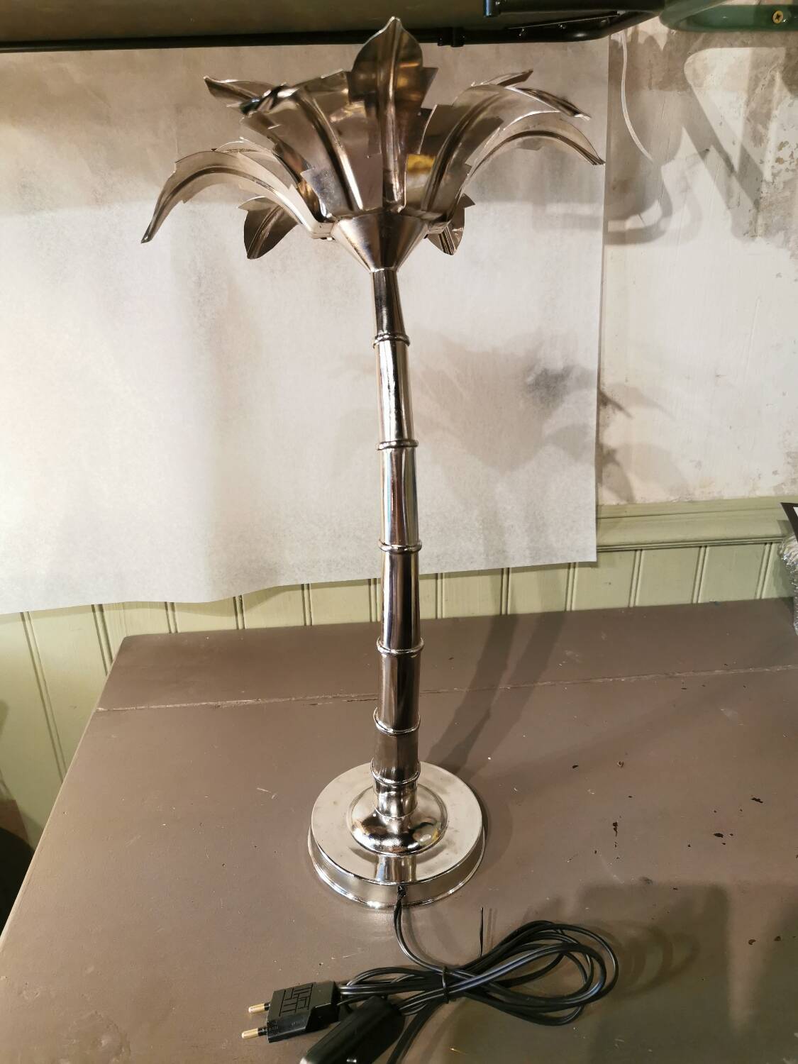 Nickel silver palm lamp