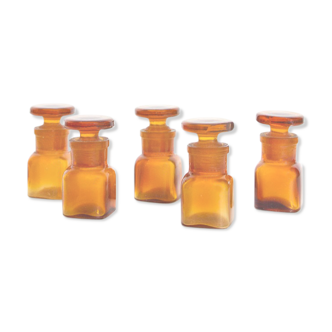 Set of 5 small vials