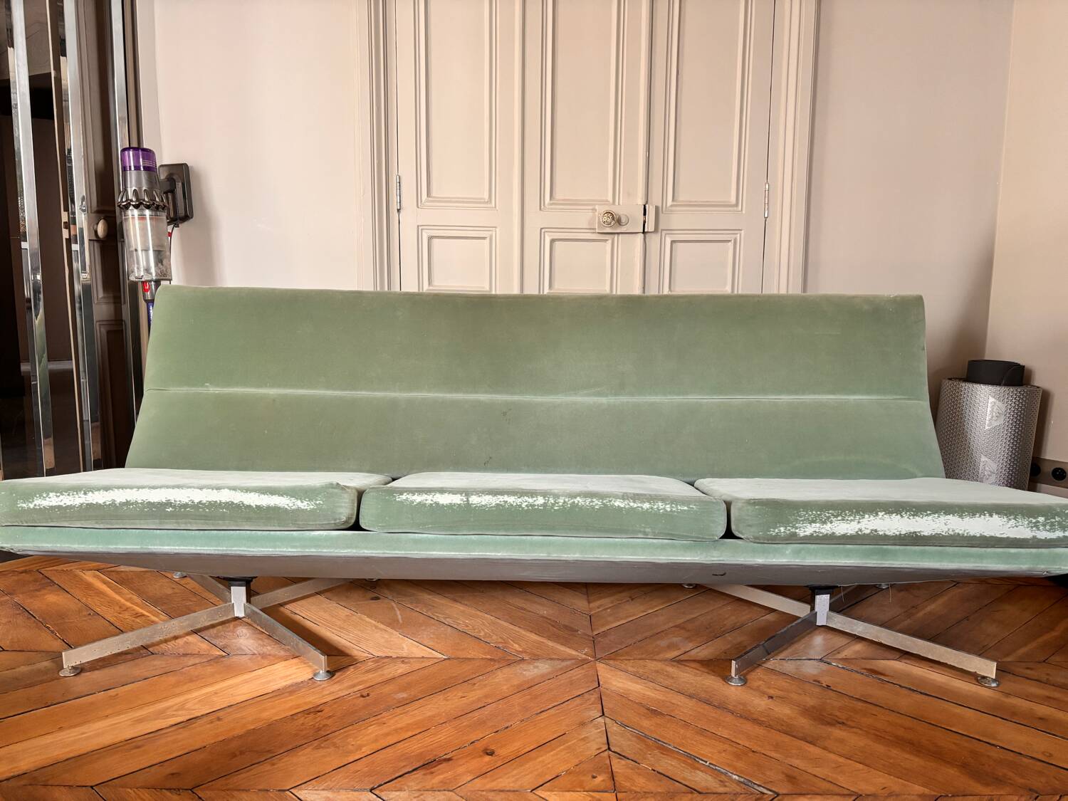 Vintage 1970s Living Room Set – Velvet Sofa & Swivel Armchairs