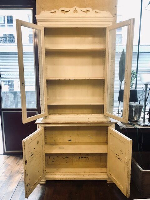 Painted wooden dresser