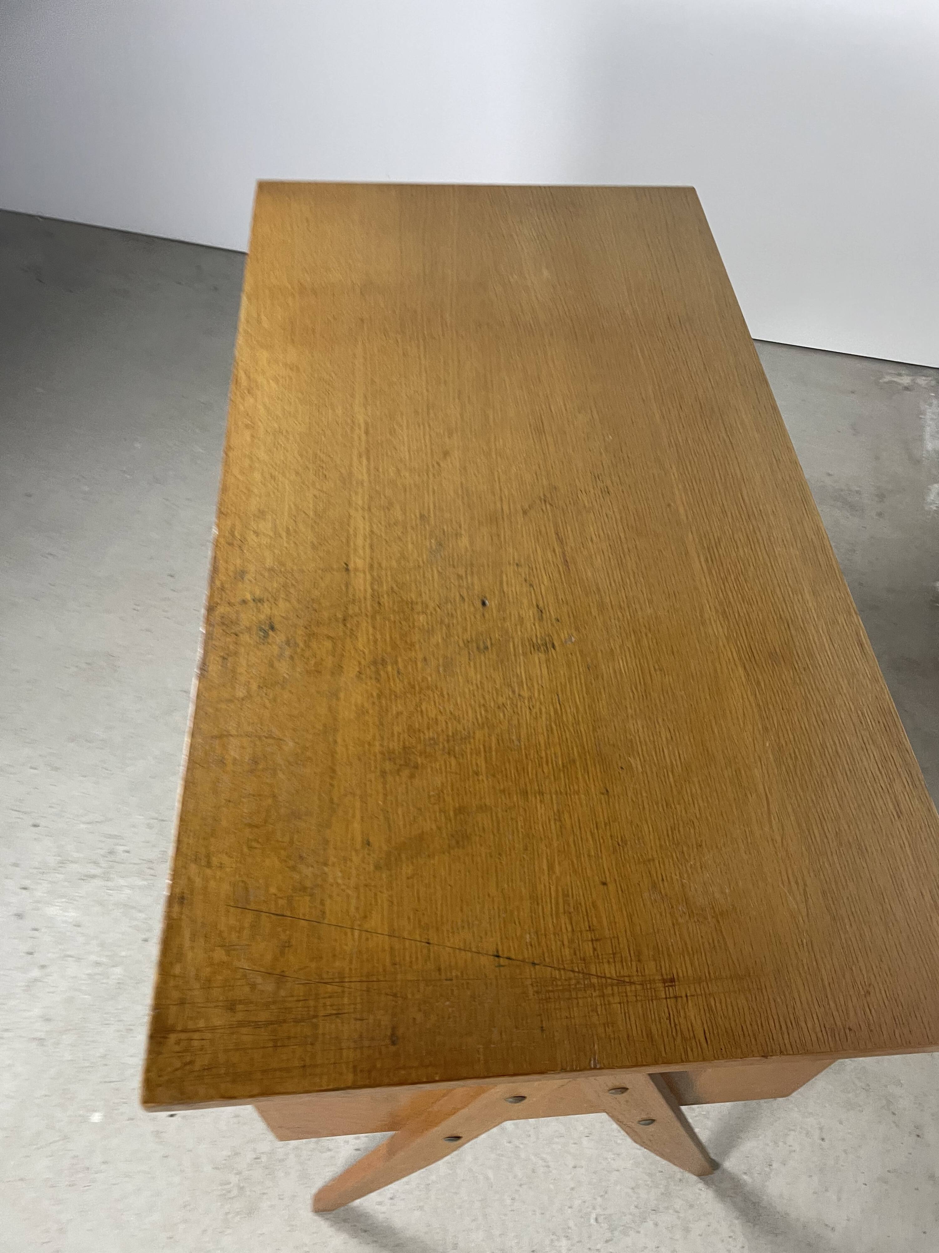 Desk feet compass in oak, 1950