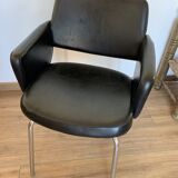 Fauteuil noir vintage