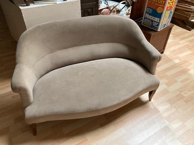 2-seater velvet sofa